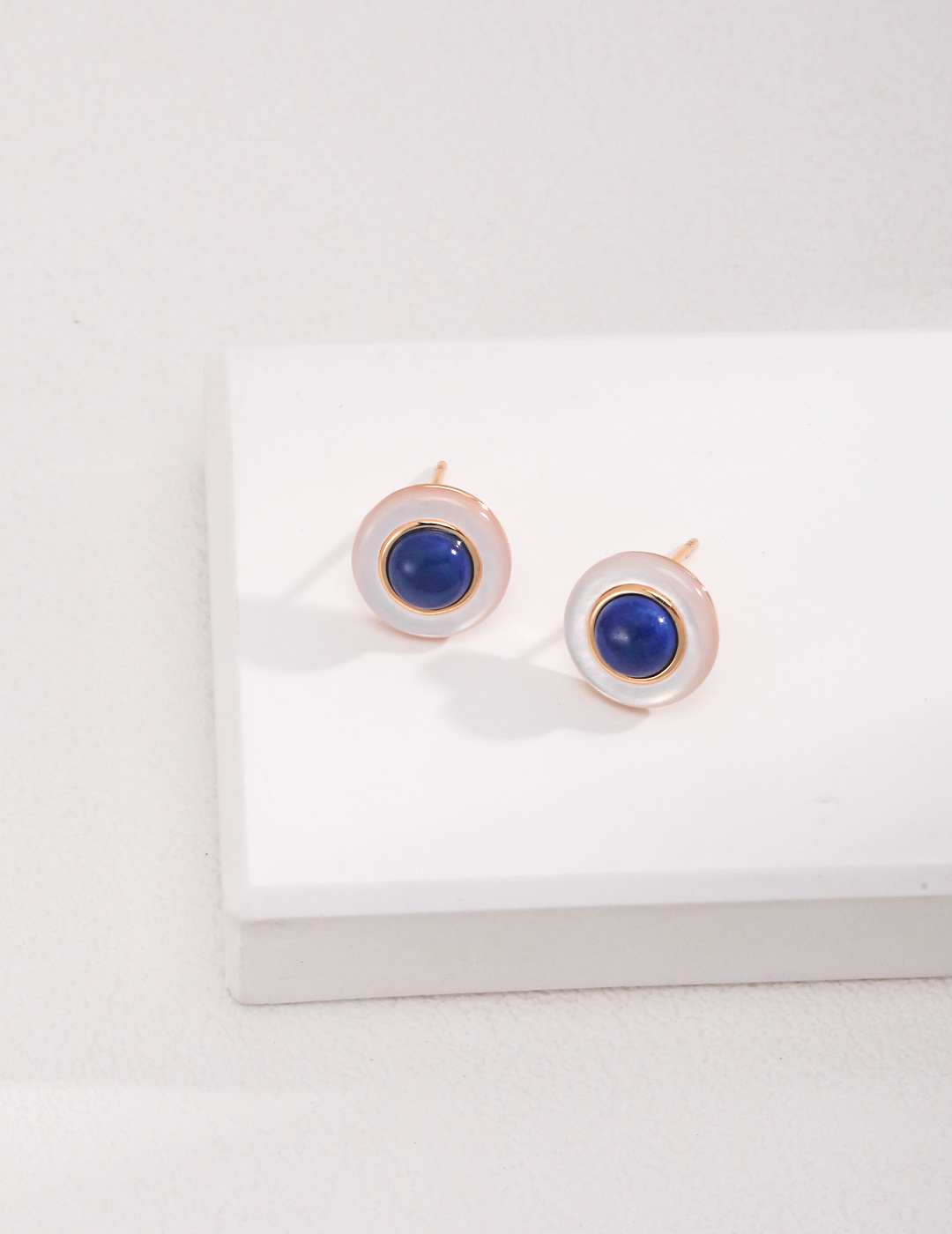 925 Sterling Silver Lapis Lazuli and White Mother-of-Pearl Stud Earrings E01022