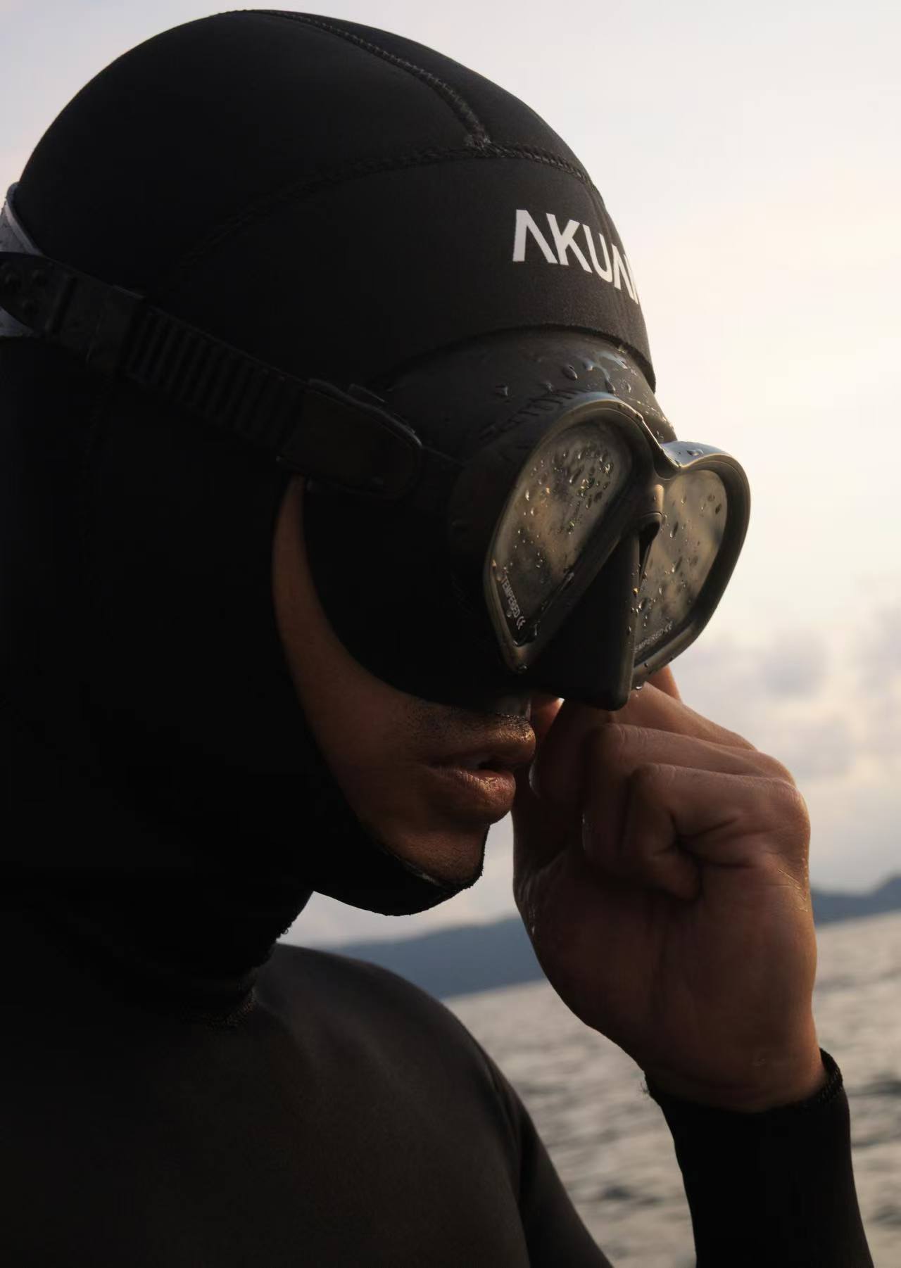 Akuana Penguin 3mm Hood