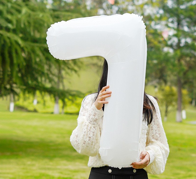 NUM-32-WHT-07 | 32 Inch White Foil Number 7 Balloon, Individual Pack Wholesale | Low MOQ