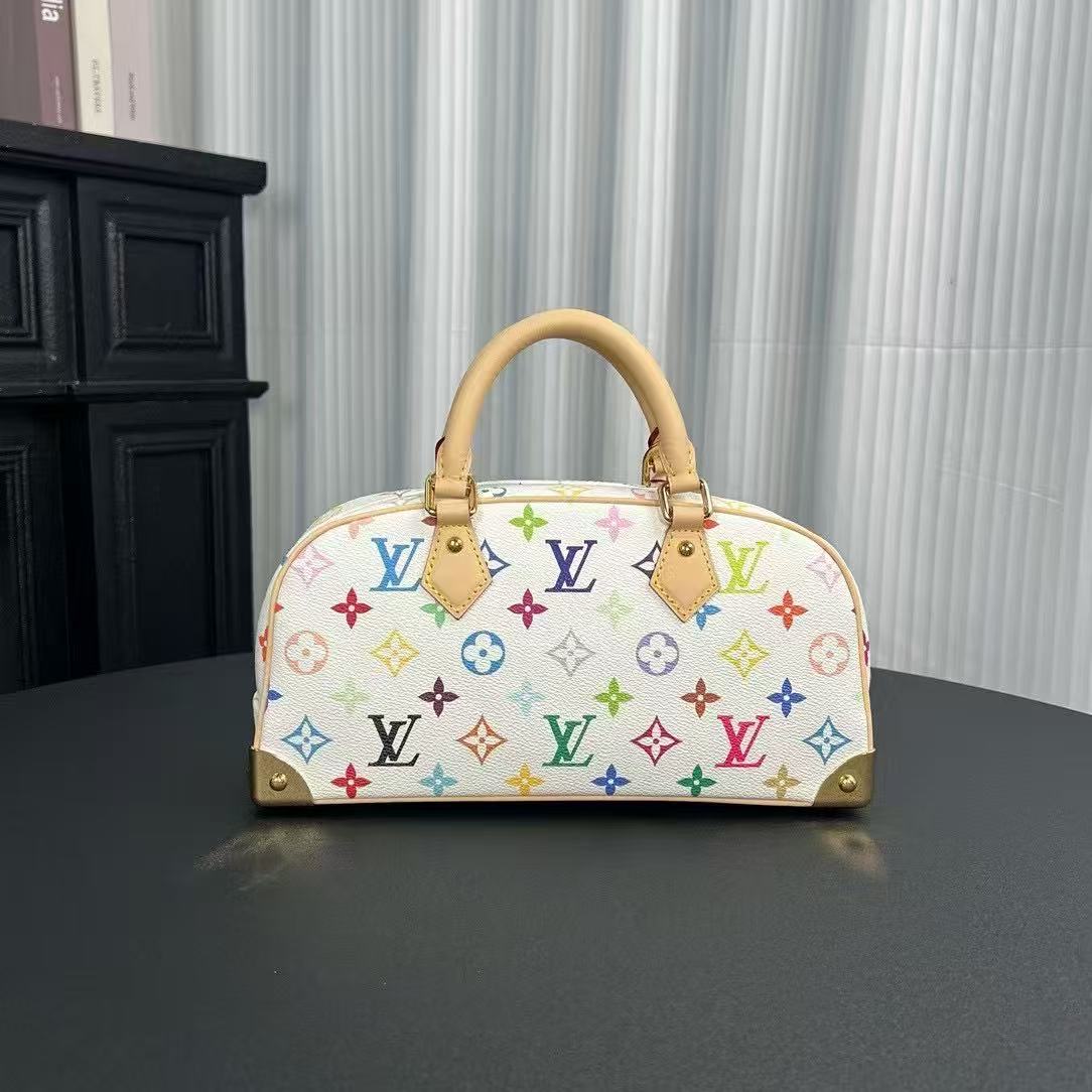 【163 Dynamic Chip】The highly anticipated white three-color bowling ball 13084M