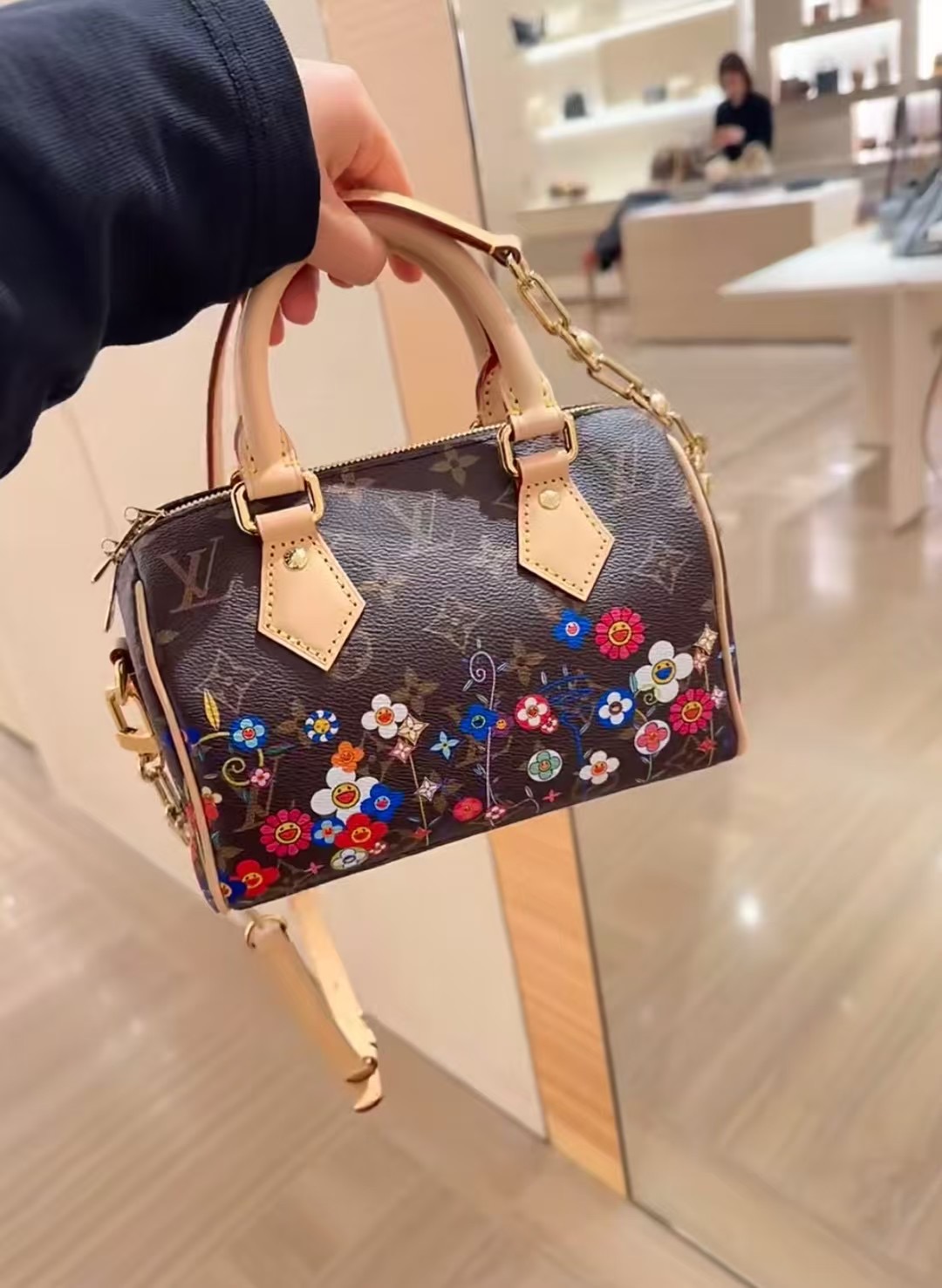 【SPEEDYBANDOULIERE 20 handbag】M14175 Old Flower (Murakami Takashi) model picture