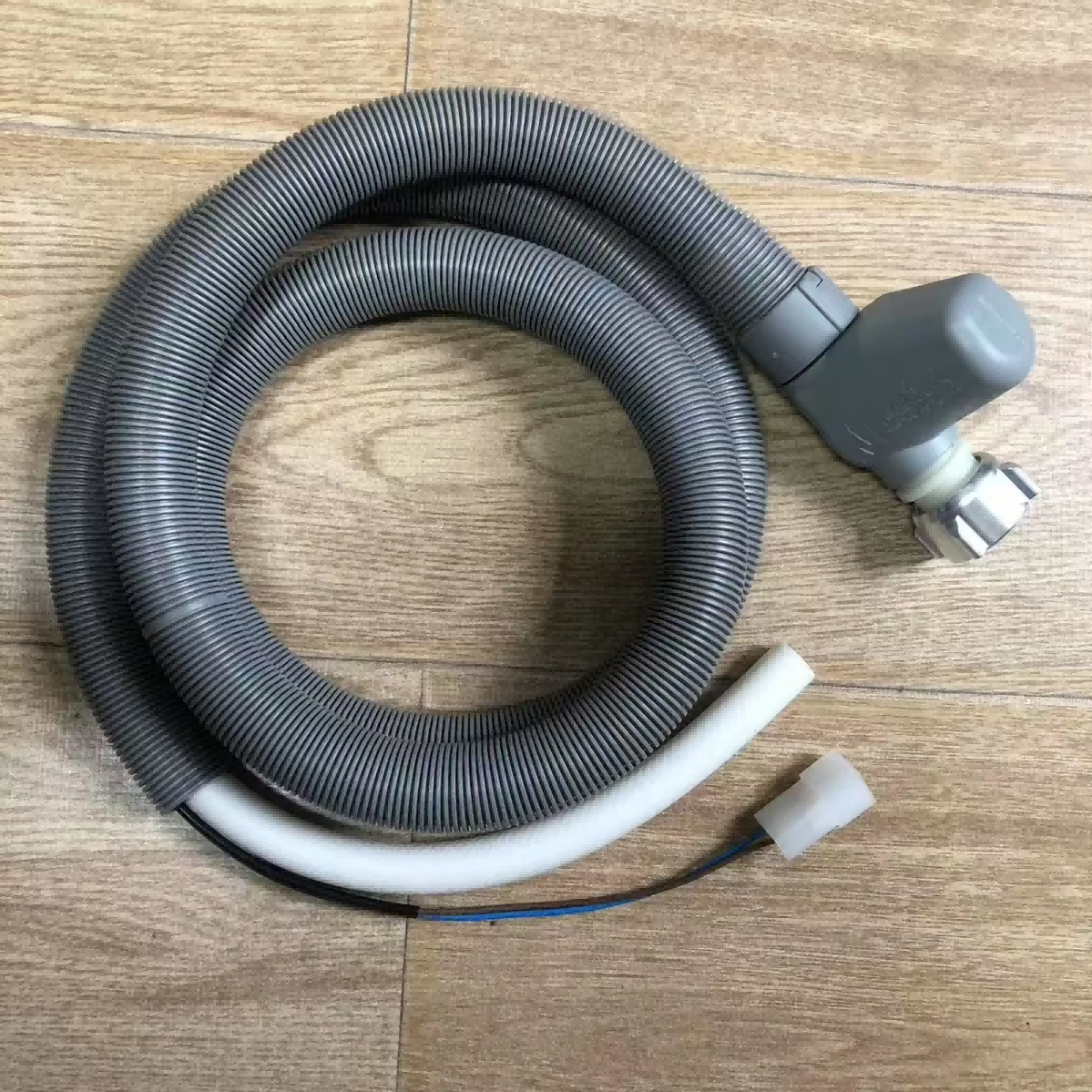 Hot-Selling Fully Automatic Inlet Hose for Washing Machines Plastic Mechanical Hose for Hotels Manual Laundry Appliance Parts