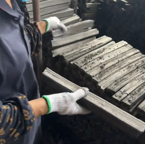 Heating Bamboo Sawdust charcoal Packing Picture