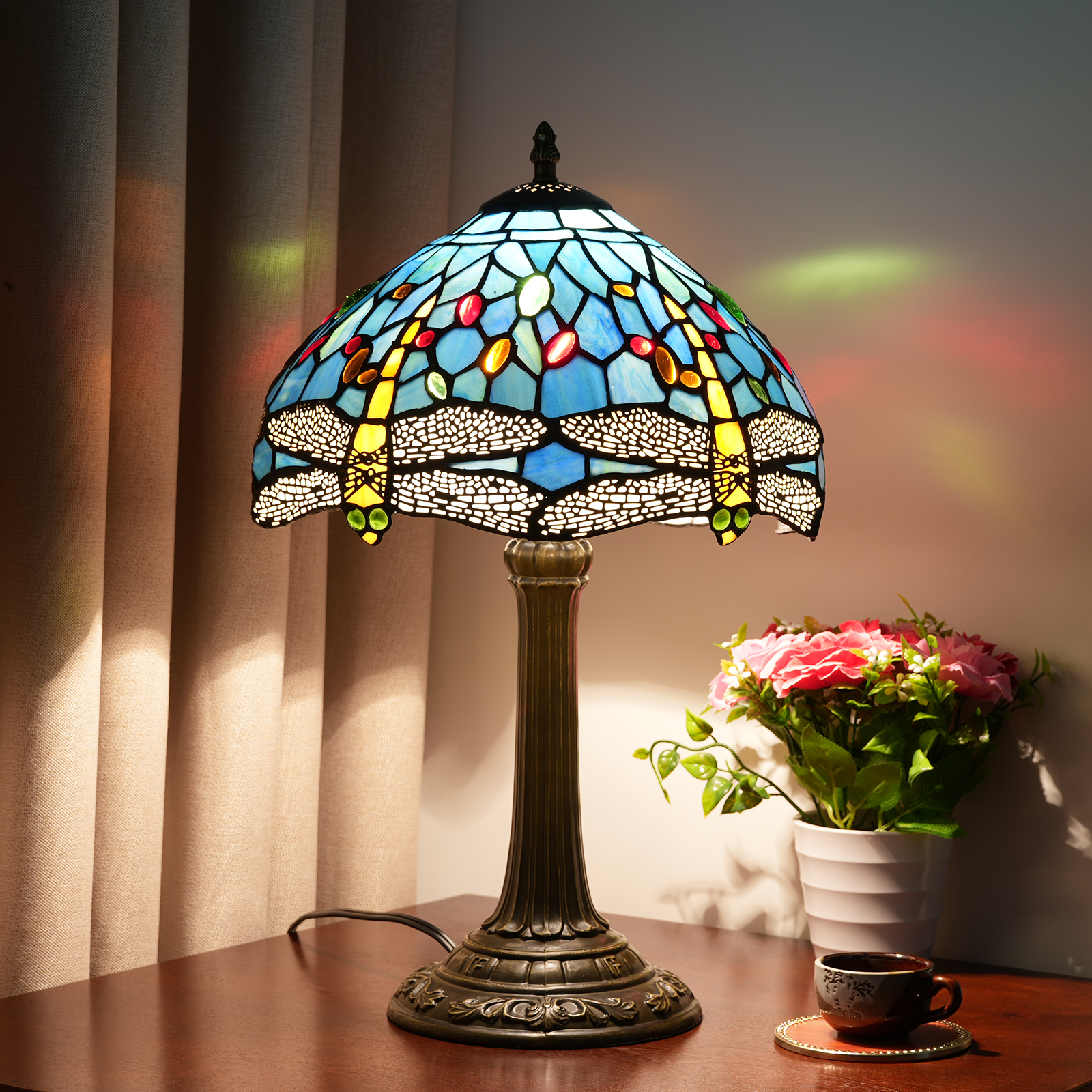 Blivuself Tiffany Lamp Stained GlassLamp,Retro,Handmade,Suitable for Bedside Table,Bedroom,Living Room,Home Office Vintage Lamp OFT-1188