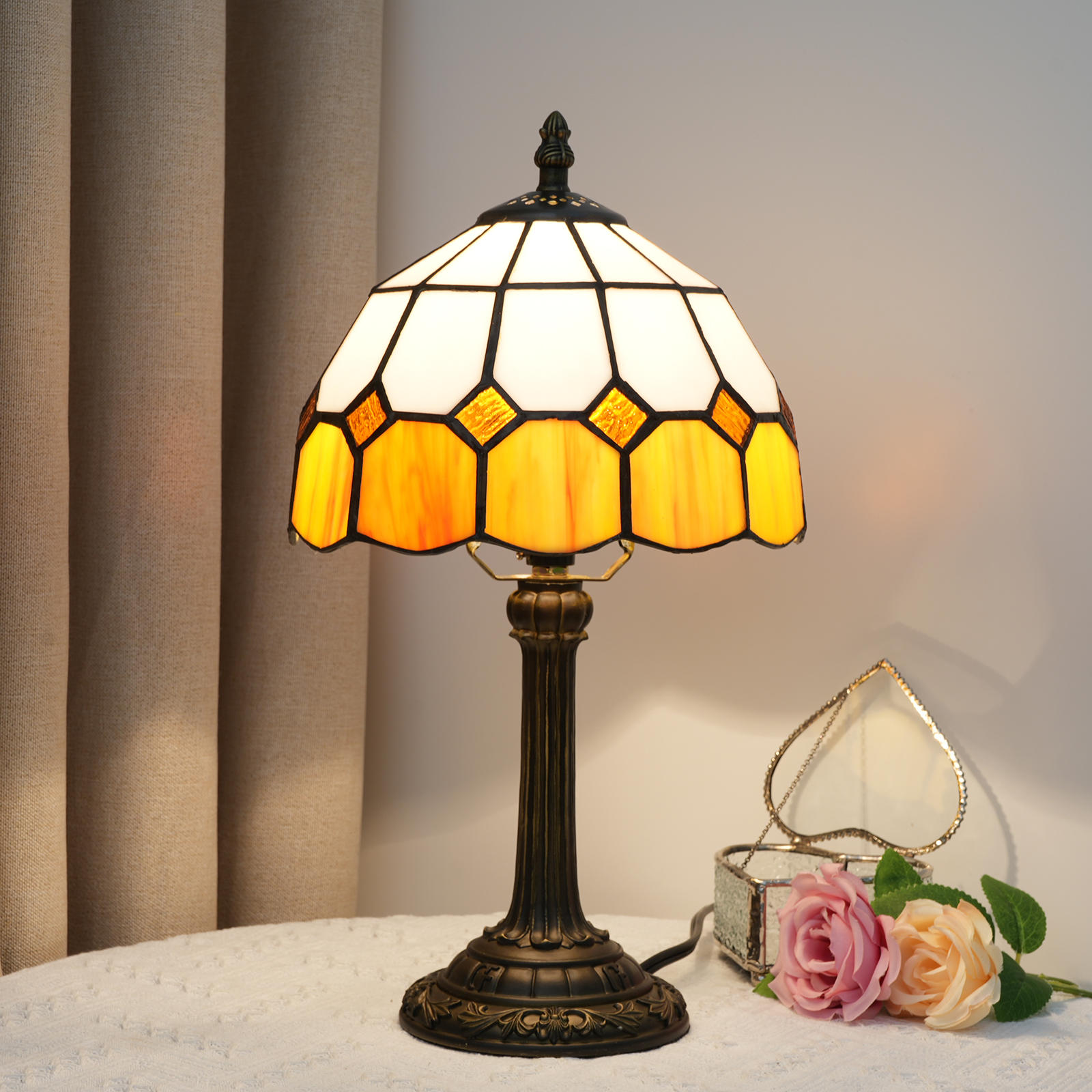  Blivuself Tiffany  Stained glass yellow-white plaid  Table Lamp Bedroom Bedside Reading lamp Office Dorm bar Vintage style decor Unique Lovely cottage 8-inch country nightstand lamp 8 inches Yellow and white plaid desk lamp OFU966