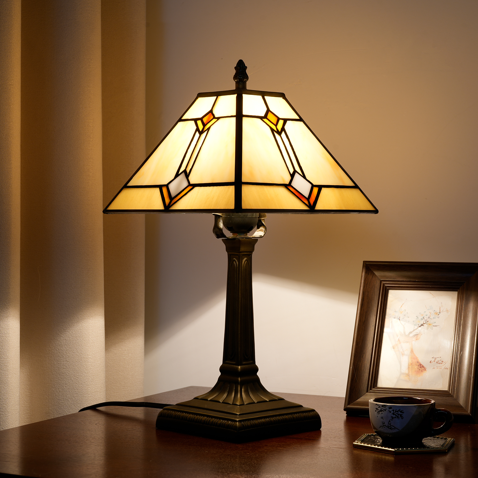 Blivuself Tiffany Style Stained Glass Desk Lamp 8-Inch Warm Yellow Desk Lamp Suitable For Bedroom Bedside Table Study Reading Desk Lamp Kitchen Dormitory Office Cafe Corridor Library Bar Decoration Furniture Decoration European And American Country Countryside Retro Style Unique Lovely Comfortable Life 8-Inch Warm Yellow Square Desk Lamp OFU1195