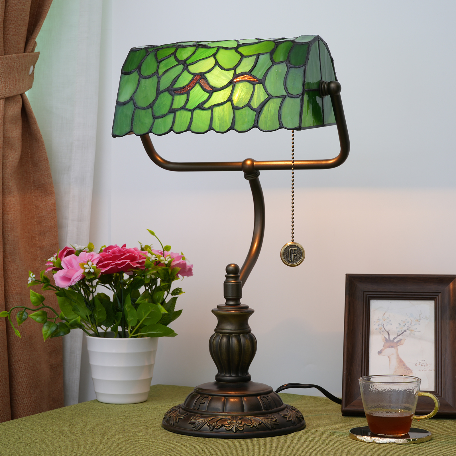 Blivuself Tiffany  Style Table Lamp  Stained glass  European, Vintage, Pastoral  Green  Bedroom headboard  Study Zipper switch, adjustable, eye protection reading light  Desk decor led Kitchen, Living Room decor  Aesthetic Antique Library Desk Work Light Green Leaf Bank Light OFY1014