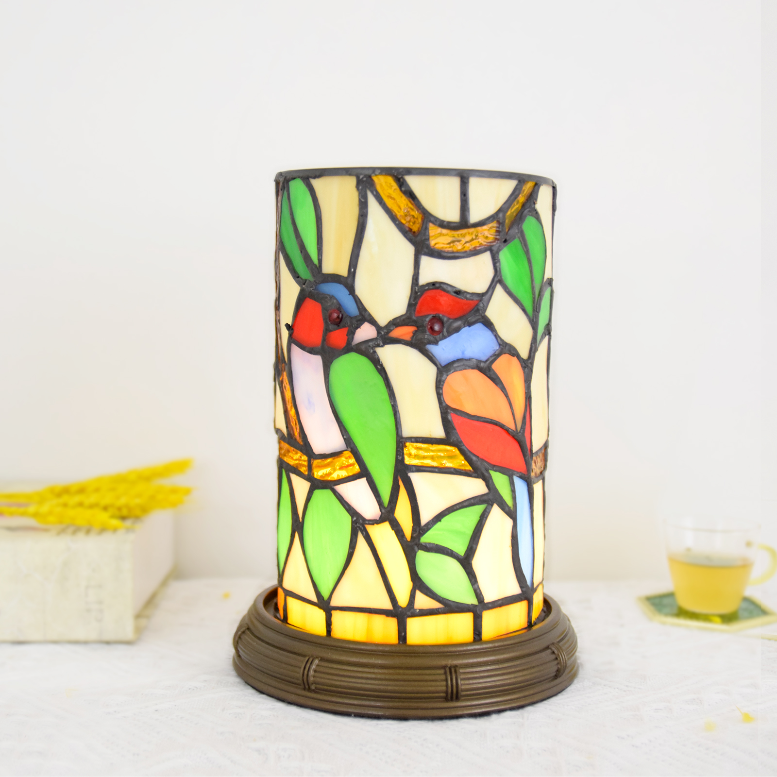 Blivuself Tiffany style Stained glass chartreuse Garden style Bedroom decor Romantic Warm Vintage style Nightlight 12cmx12cm Mini Cute Kid decor Unique 7-inch bird lamp OFU1175B