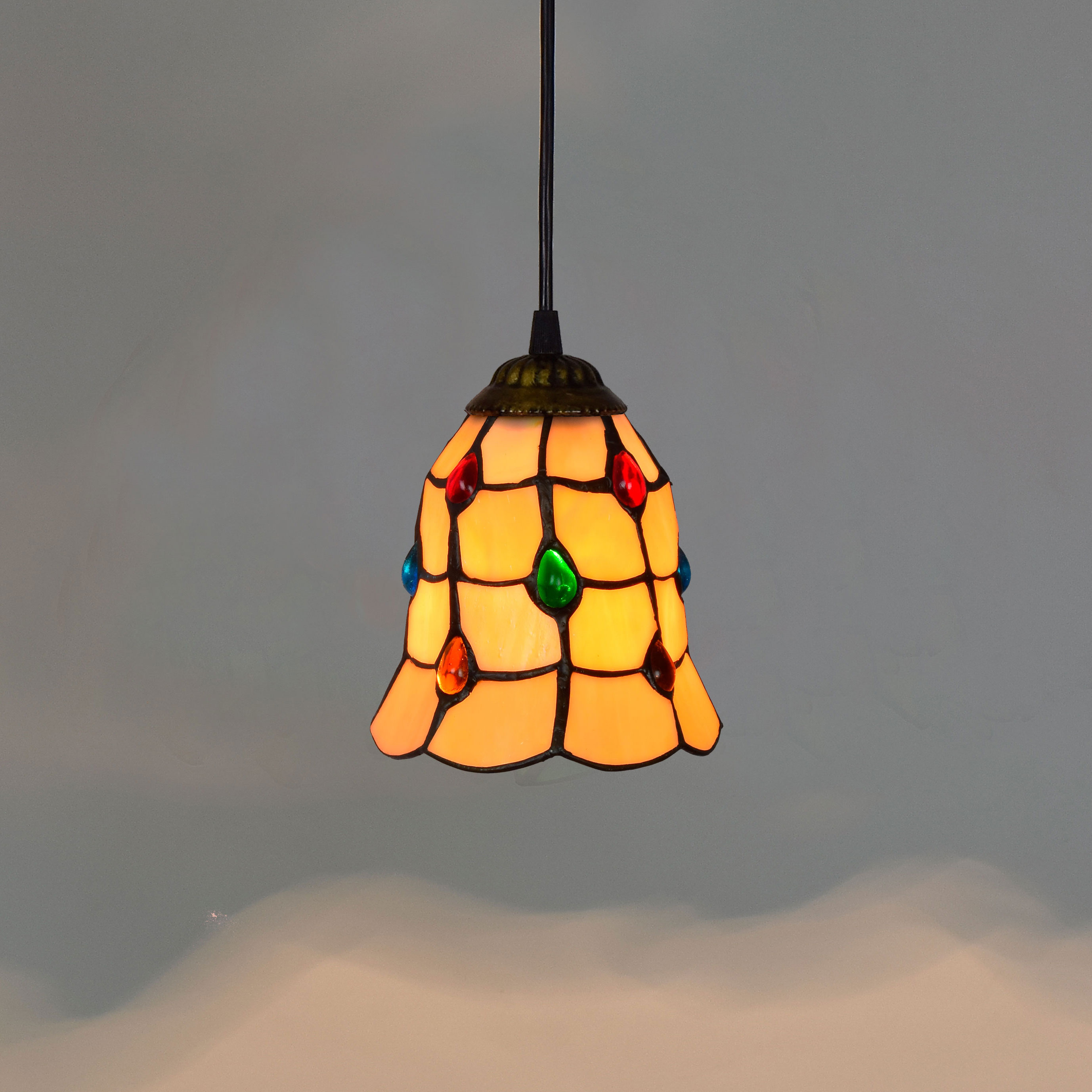 Blivuself  Tiffany Style Stained Glass 6-Inch Warm Yellow Chandelier European And American Retro Casual Style Suitable For Living Room, Dining Room, Bedroom, Bar And Other Indoor Home Decoration 6-Inch Colored Beads - Black Line Chandelier OFP1013