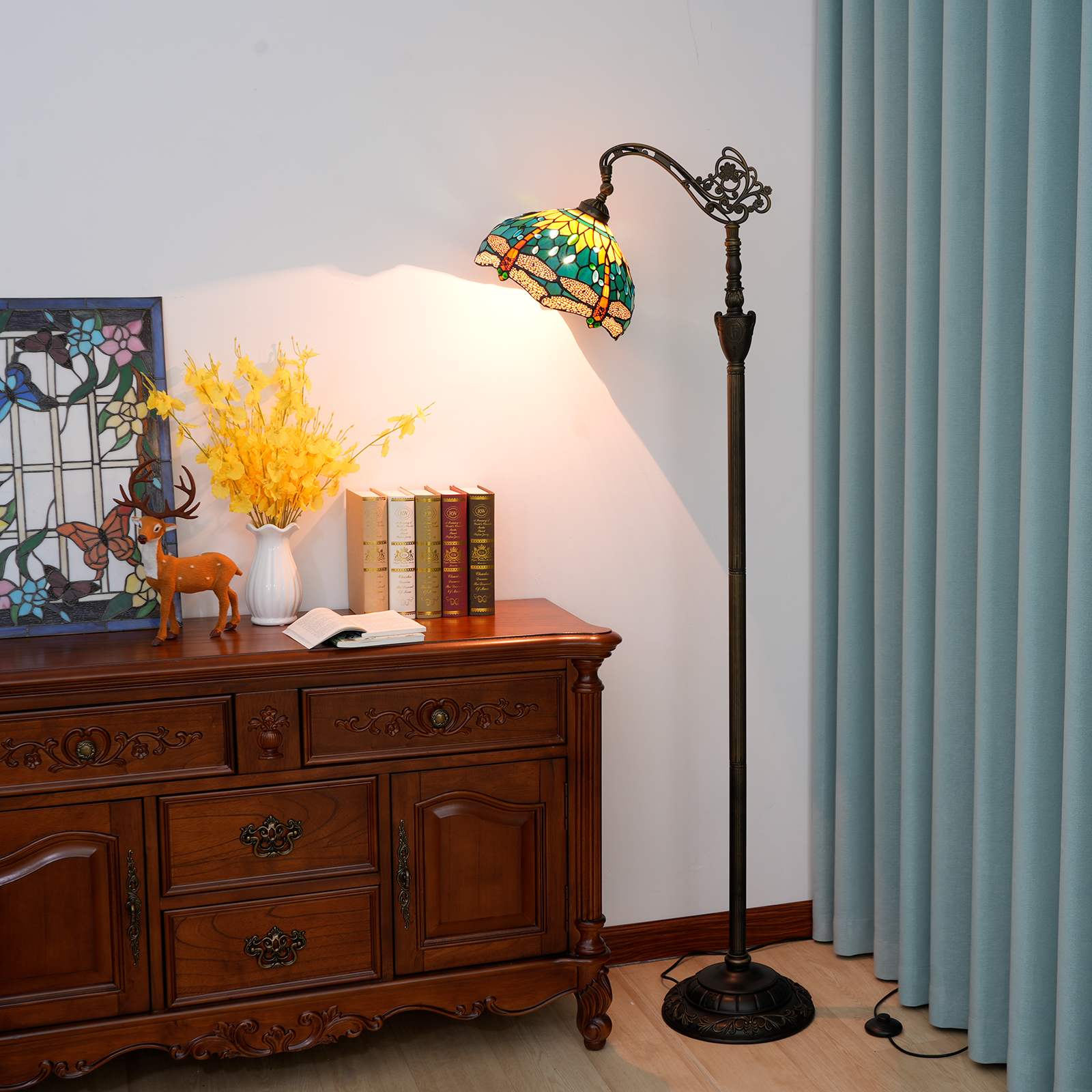 Blivuself Tiffany Floor Lamp Bohemian Style 12-Inch Green Background Red Dragonfly Floor Lamp Indoor Lighting Soft Arch Goosenneck Adjustable Angle Reading Lamp Dragonfly Classical Art Home Decoration, Hand-Made Colored Glass Lampshade Suitable For Bedroom Living Room Office Study, 12 Inch Green Yellow Dragonfly -Of Downward-Facing Floor Lamp OFX017