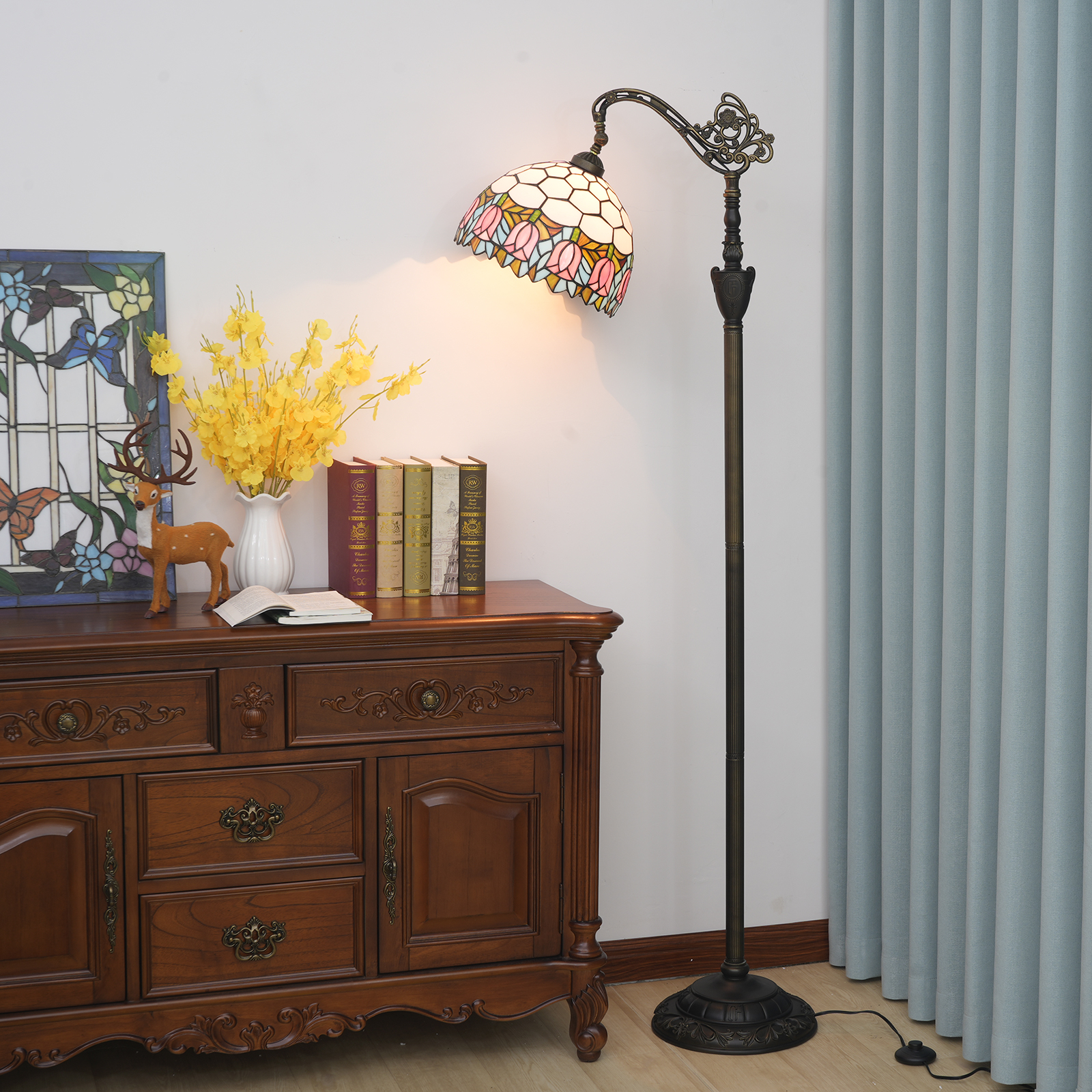 Blivuself Tiffany Floor Lamp Victorian Style 12-Inch Pink Tulip Floor Lamp Indoor Lighting Soft Arch Swannneck Adjustable Angle Reading Lamp Warm Romantic Home Decoration, Hand-Made Stained Glass Lamp Shade Suitable For Bedroom Living Room Office Study, 12-Inch Pink Tulip-Of Downward Facing Floor Lamp OFX018