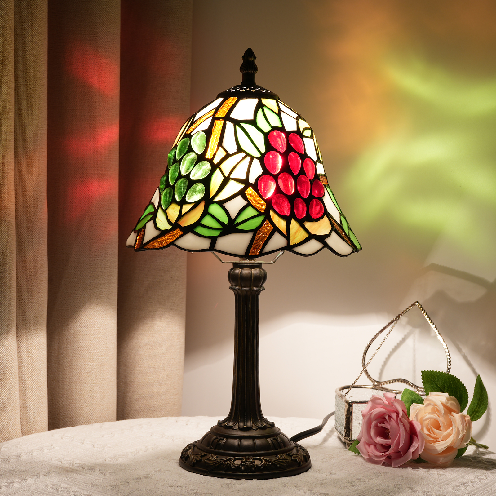 Blivuself Tiffany Table Lamp Light Luxury Style 8 Inch Table Lamp White Red Grapes Handmade Stained Glass Lamp Shade, Suitable For Bedroom Living Room Study Dining Room, European Vintage Country Style Home Decoration 8 Inch White Grapes -Of Bronze Table Lamp OFU968