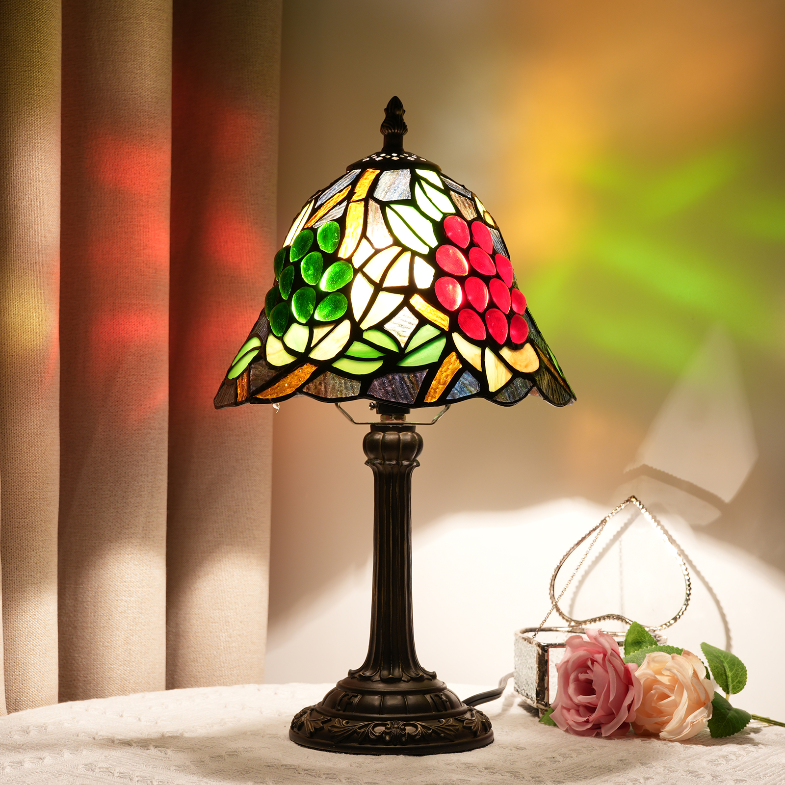 Blivuself Tiffany Lamp Light Luxury Style 8 Inch Lamp Black Red And Green Grapes Handmade Stained Glass Lamp Shade, Suitable For Bedroom Living Room Study Dining Room, European Vintage Country Style Home Decoration 8 Inch Black Grape -OF Bronze Lamp OFU969