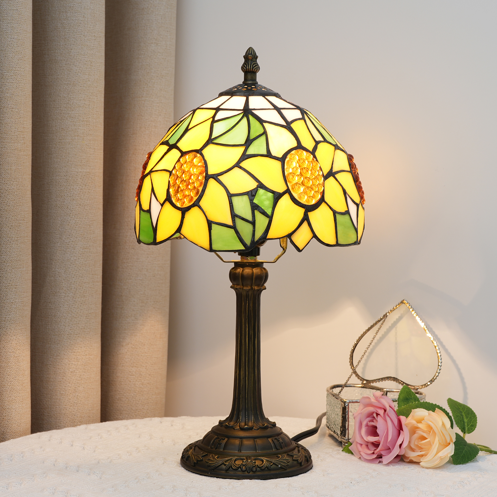 Blivuself Tiffany Desk Lamp Classical Art Style 8 Inch Desk Lamp White Background Yellow Sunflower Handmade Stained Glass Lamp Shade, Suitable For Bedroom Living Room Study Dining Room, European Vintage Style Home Decoration 8 Inch Yellow Sunflower -OF Bronze Desk Lamp OFU986