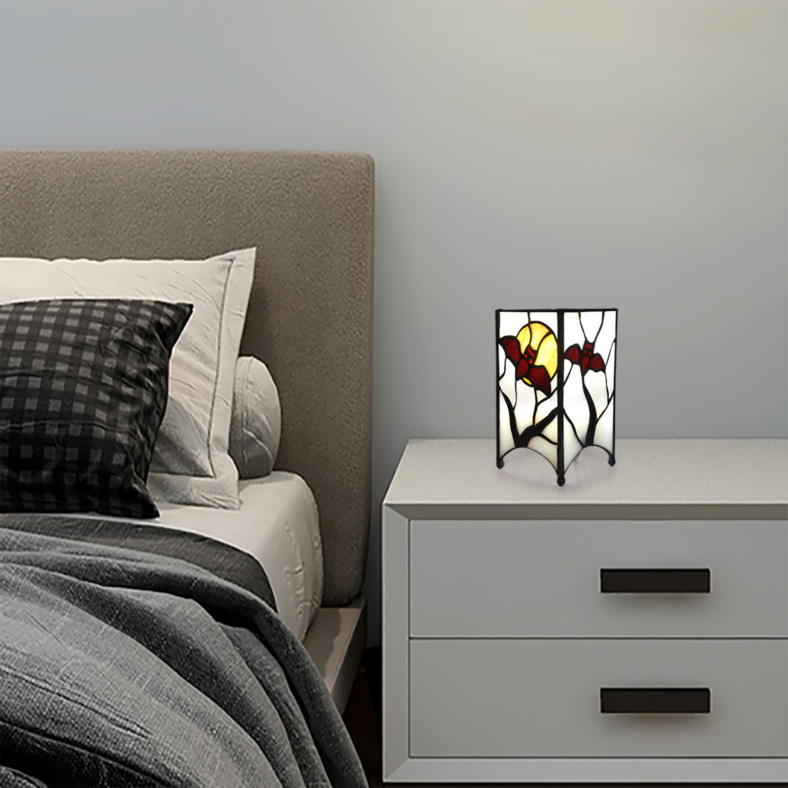 Blivuself Tiffany'S Personalized Style Bat Night Light Infuses A Unique And Individual Charm Into The Home Atmosphere. The Handcrafted Stained Glass Lampshade Is Suitable For Bedroom, Dormitory, Desk And Home Decoration Art（OFU1229）