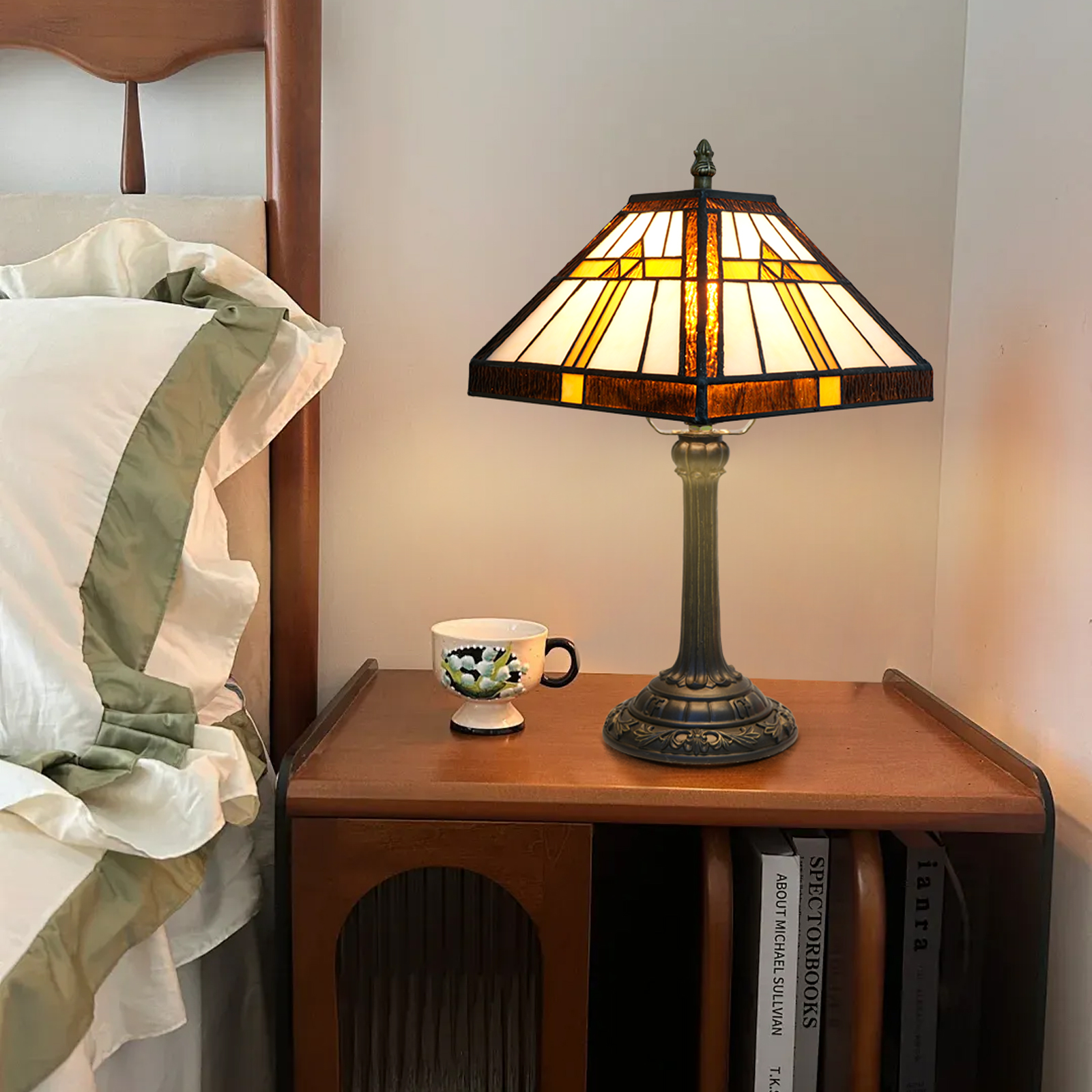 Blivuself Tiffany Retro-Style Coffee-Colored Square Table Lamp, 20cm Handcrafted  Stained Glass Art Bedside Lamp, Illuminating Retro Romance, Suitable For Home Decoration Art In Dormitories, Living Rooms, Dining Rooms, Etc（OFU1236）