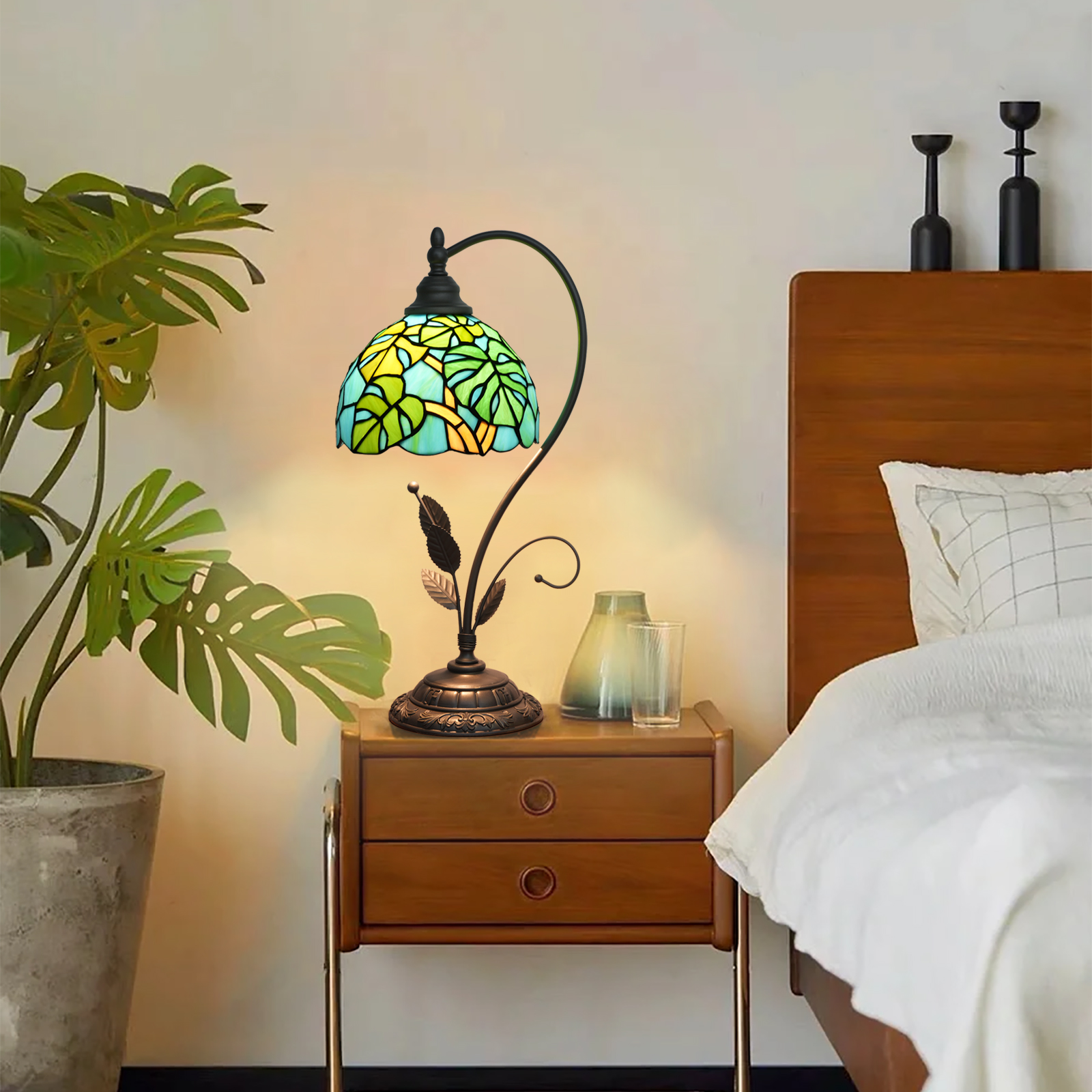 Blivuself Tiffany Lamp 8 Inch Green Tortoist-Back Bamboo Stained Glass Table Lamp Retro Hand Warm Color Reading Desk Lamp For Bedroom Living Room Bedside Office Study Classical Art Home Decoration（OFU1294）
