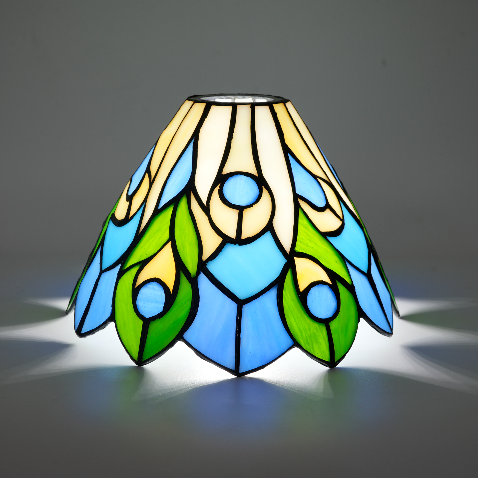 Blivuself Tiffany Lampshade 8 Inch Dot Peacock Tail Stained Glass Lampshade Retro Handmade Large Mouth Replacement Lampshade Suitable For Chandelier Wall Lamp Bedroom Dormitory Living Room And Other Classical Art Home Decoration（DZ08047D）