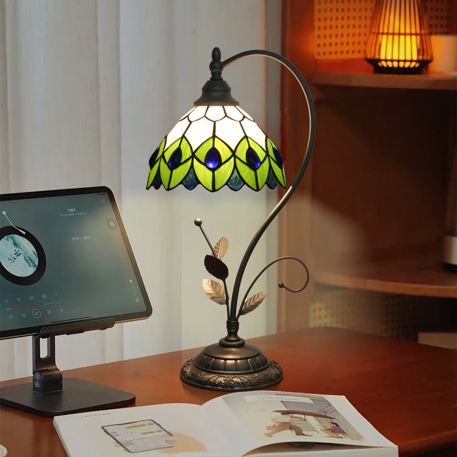 Blivuself Tiffany Table Lamp 8 Inch Stained Glass Table Lamp Green White Peacock Tail Warm Color Reading Lamp For Bedroom Dormitory Dining Room Living Room Study Tiffany Retro Style Classical Art Home Decoration Art Crafts（OFU1305）