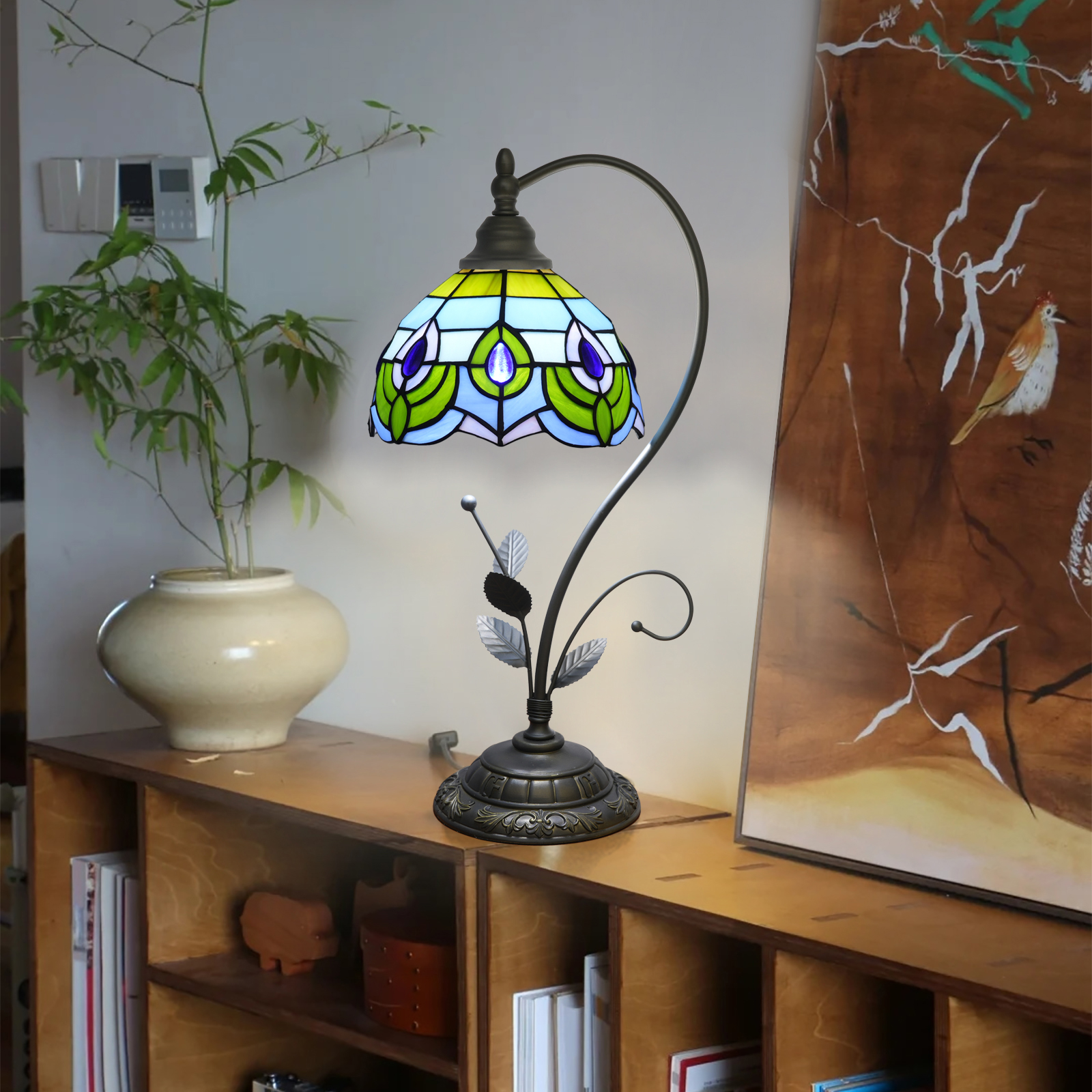 Blivuself Tiffany  Lamp 8 Inch Stained Glass Table Lamp Blue Beads Peacock Feathers Warm Color Reading Lamp For Bedroom Dormitory Dining Room Living Room Study Tiffany Retro Style Classical Art Home Decoration Art Crafts（OFU1310）