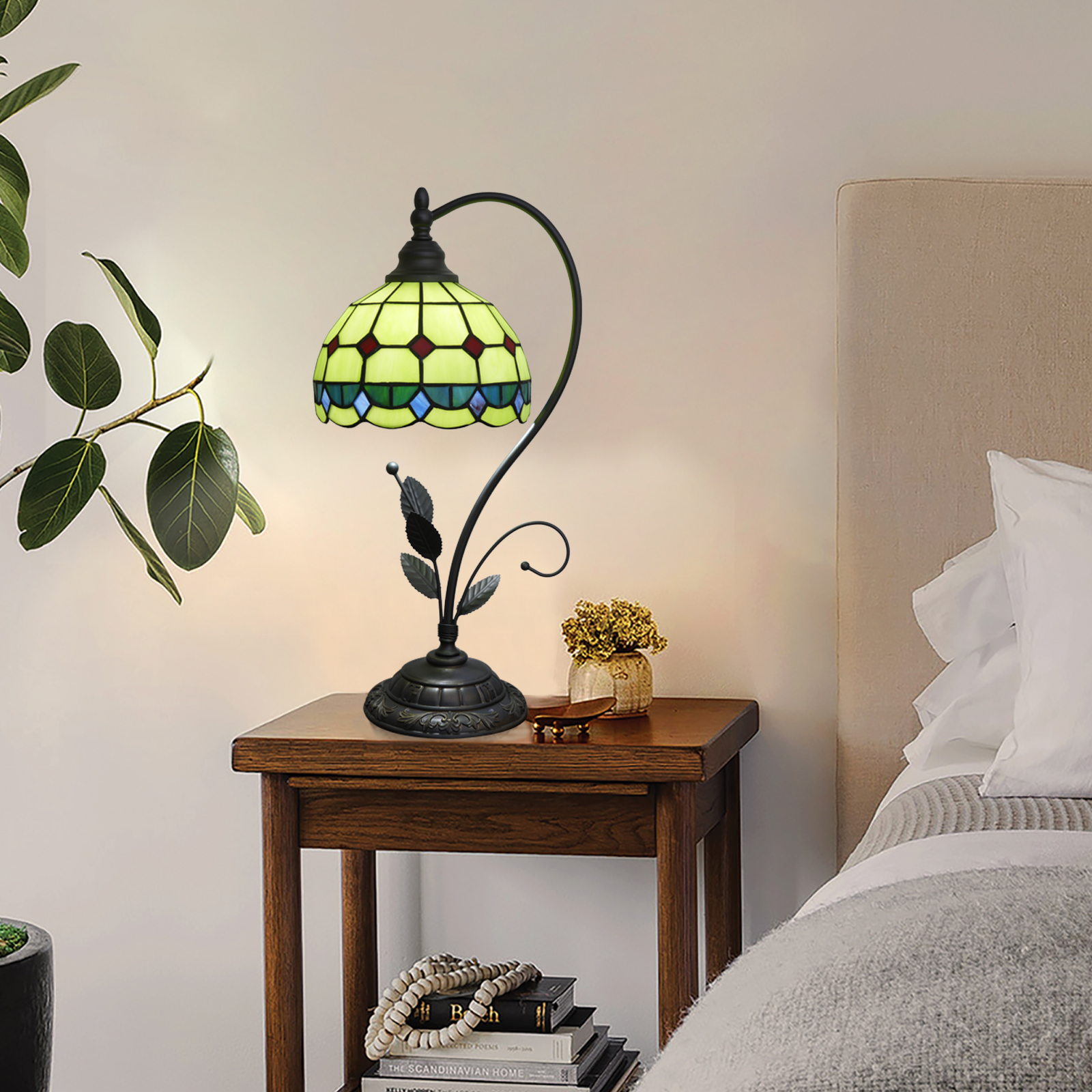 Blivuself Tiffany Table Lamp Stained Glass Lamp Green Square Retro Bedside Lamp Bedroom Dormitory Study Dining Room Retro Home Decoration Classical Art (8 inch OFU1364)