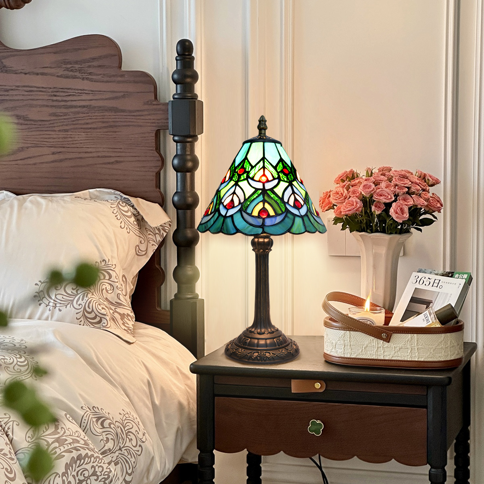 欧琈蒂芙尼风格彩色玻璃台灯8寸绿红珠孔雀床头灯适用于卧室宿舍餐厅酒店等传统风格家装古典艺术工艺OFU1219