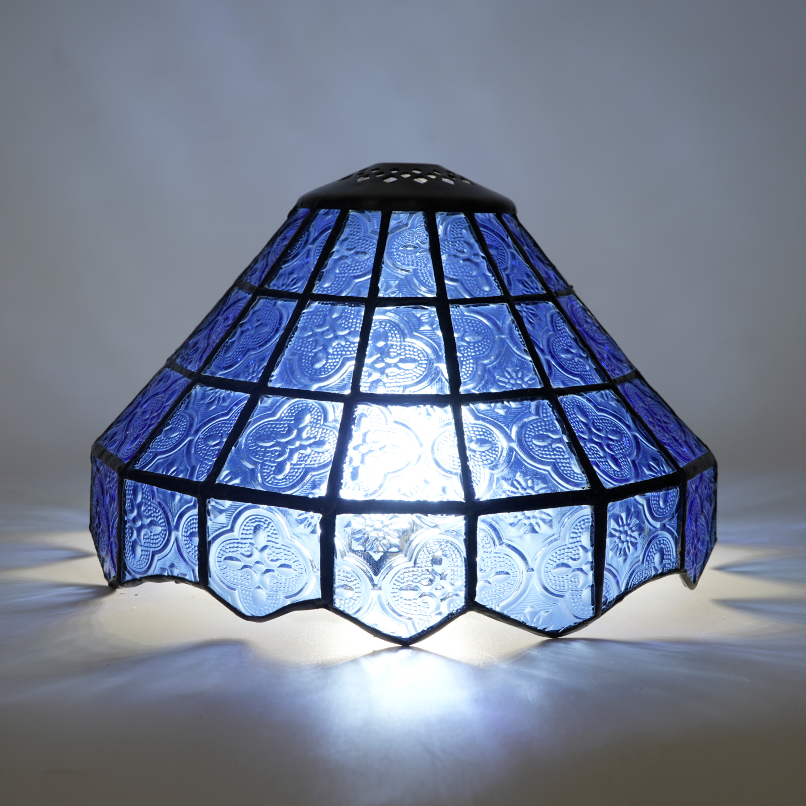 欧琈蒂芙尼风格手工创意彩色玻璃灯罩8寸蓝色苹果树适配台灯吊灯等传统复古风格家装古典艺术工艺DZ08089X