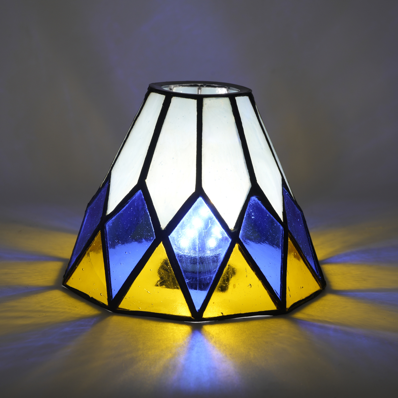 Blivuself Tiffany Style Handmade Creative Stained Glass Lampshade 6 Inch Blue Through Diamond Fit For Traditional Retro Style Home Decoration Classical Art Craft (Big Mouth) OFL233D