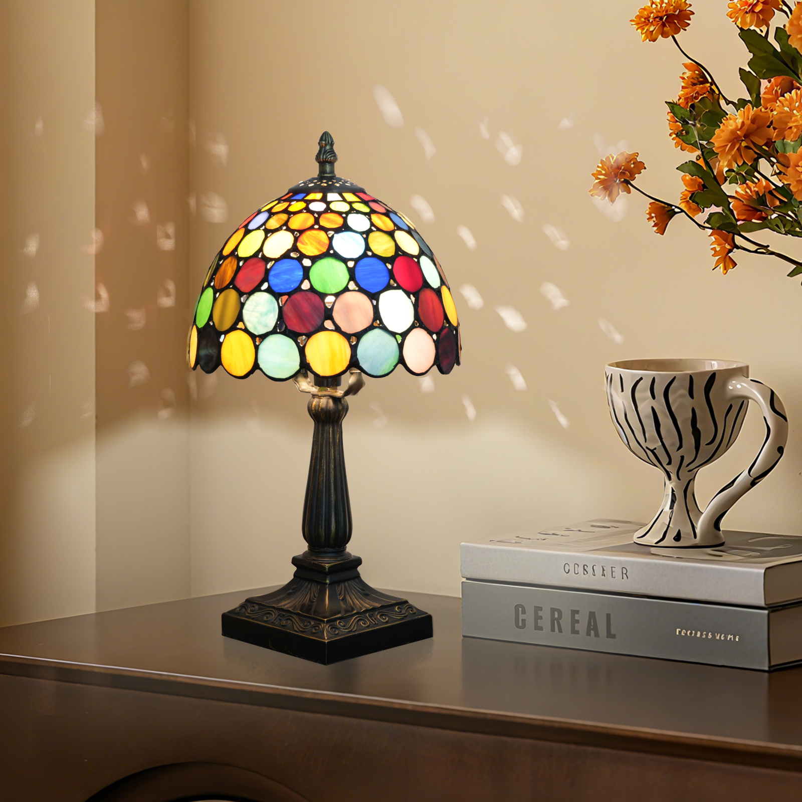 欧琈彩虹波尔卡点蒂芙尼风格彩色玻璃台灯，充满活力的多色口音灯，灯罩宽度为20厘米/8英寸。复古树脂底座，儿童房的理想选择俏皮家居口音<OFU1397>
