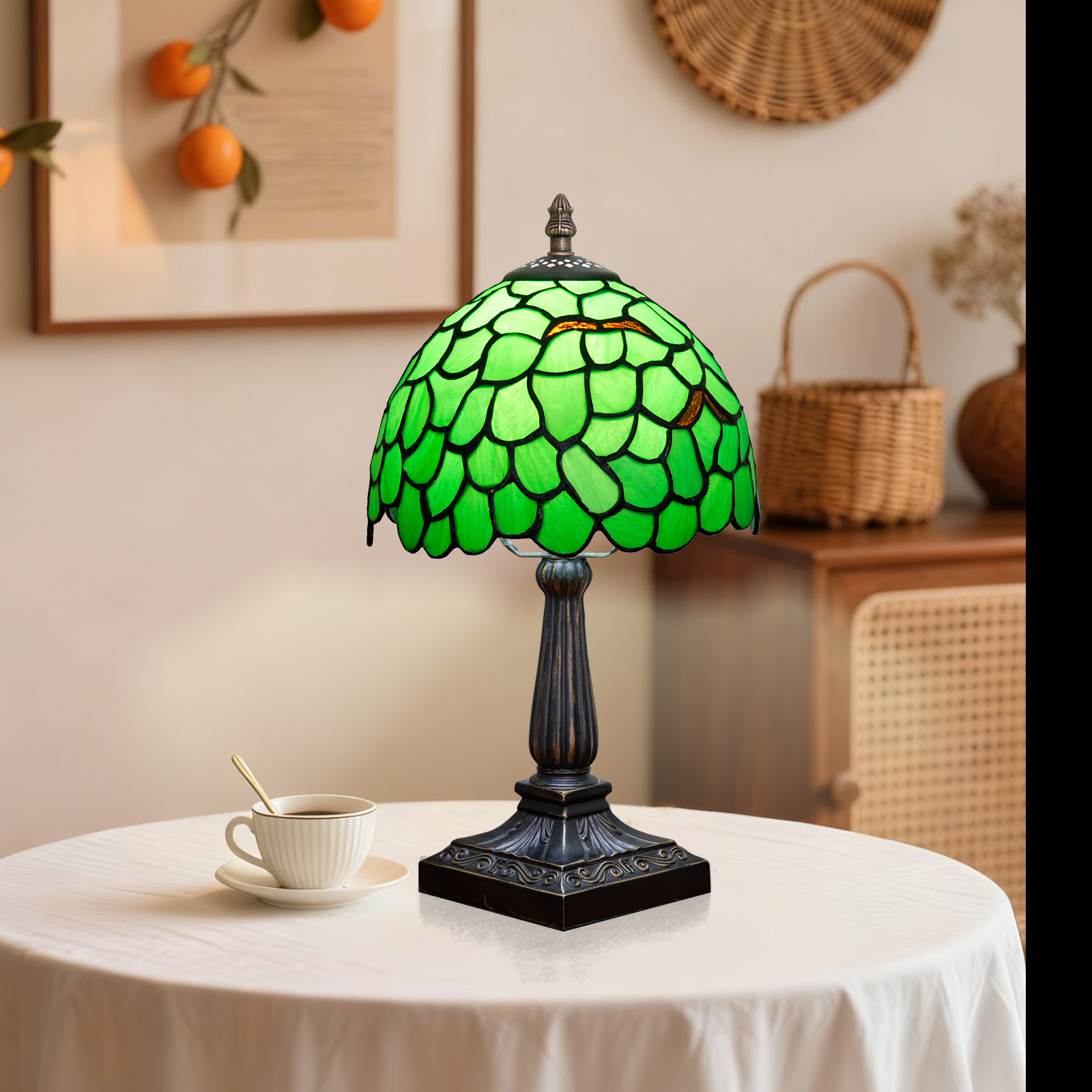 欧琈绿叶图案蒂芙尼风格台灯8英寸纯色绿色彩色玻璃灯罩，配有古董青铜底座，卧室客厅复古口音灯<OFU1408>