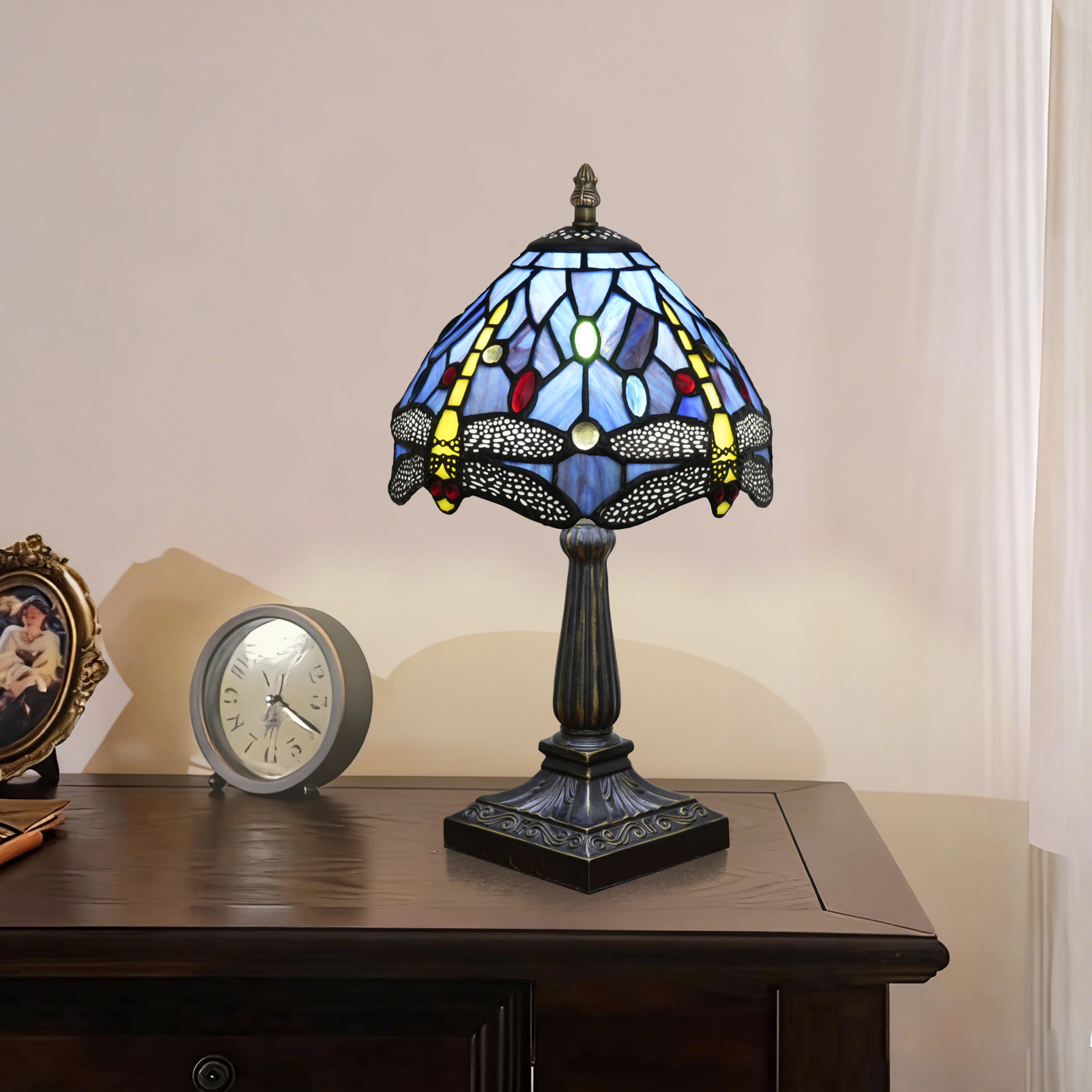 欧琈蜻蜓图案蒂芙尼彩色玻璃台灯，8英寸装饰艺术床头灯，带蓝色蜻蜓设计复古装饰灯，适用于卧室客厅<OFU1412>