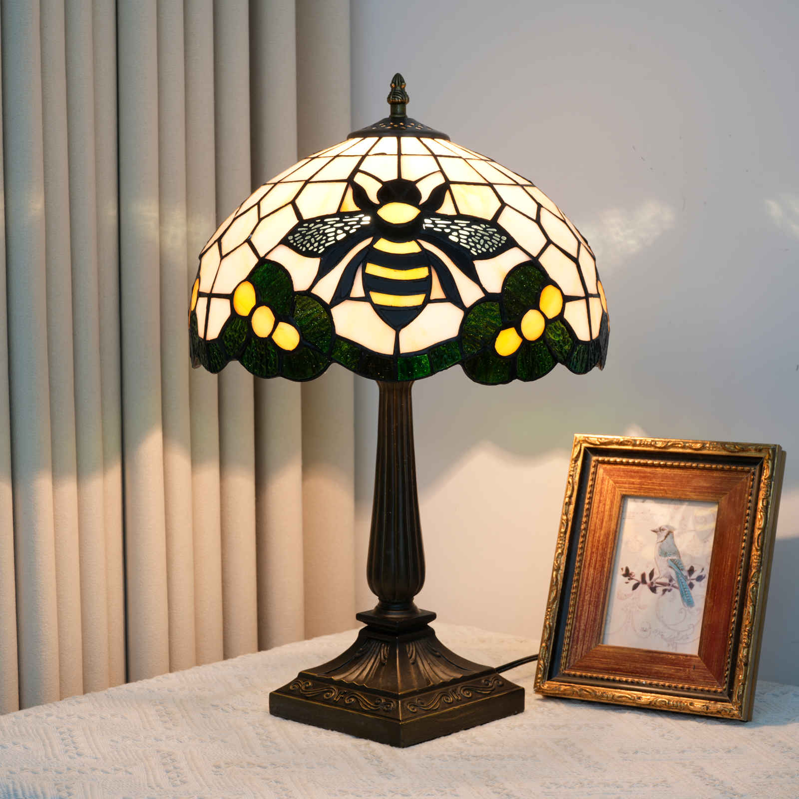 Blivuself 12 Inch Tall Tiffany Style Bumble Bee Glass Lamp, Retro Animal Themed Art Deco Accent Table Light with Vibrant Black, Yellow and White Bee Stained Glass Shade, Handcrafted Whimsical Design, Antique Bronze Finished Base, Inline Switch, Suitable for Bedroom, Living Room, Office, Farmhouse, Cottage Home Decor OFT1407