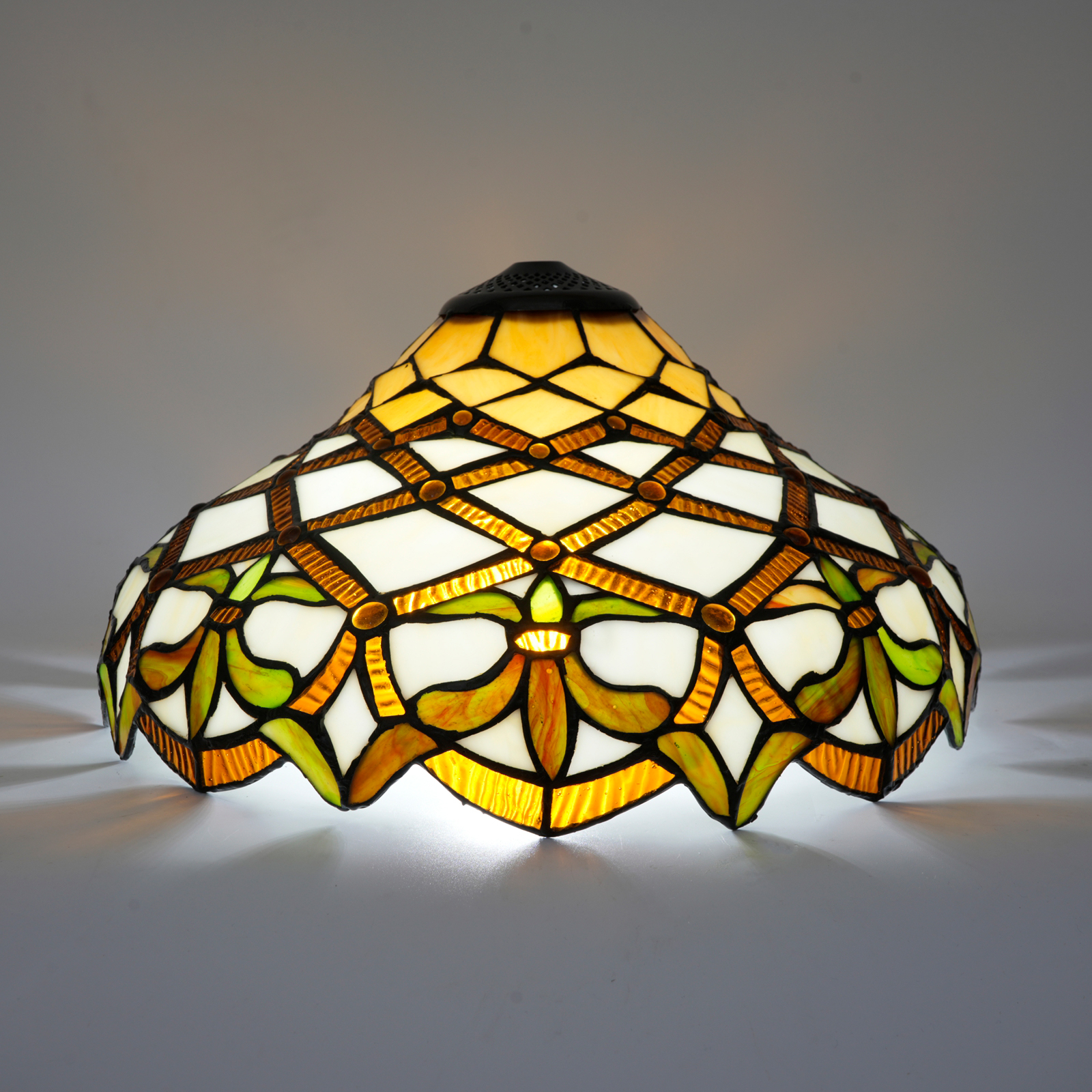 Blivuself 16 Inch Tiffany Style Stained Glass Lamp Shade, Vintage Geometric Floral Dome Replacement Lampshade, Handcrafted Brown & White Glass Cover for Large Table Lamps, Floor Lamps & Pendant Lights, Art Deco Traditional Home Decor DZ16020X