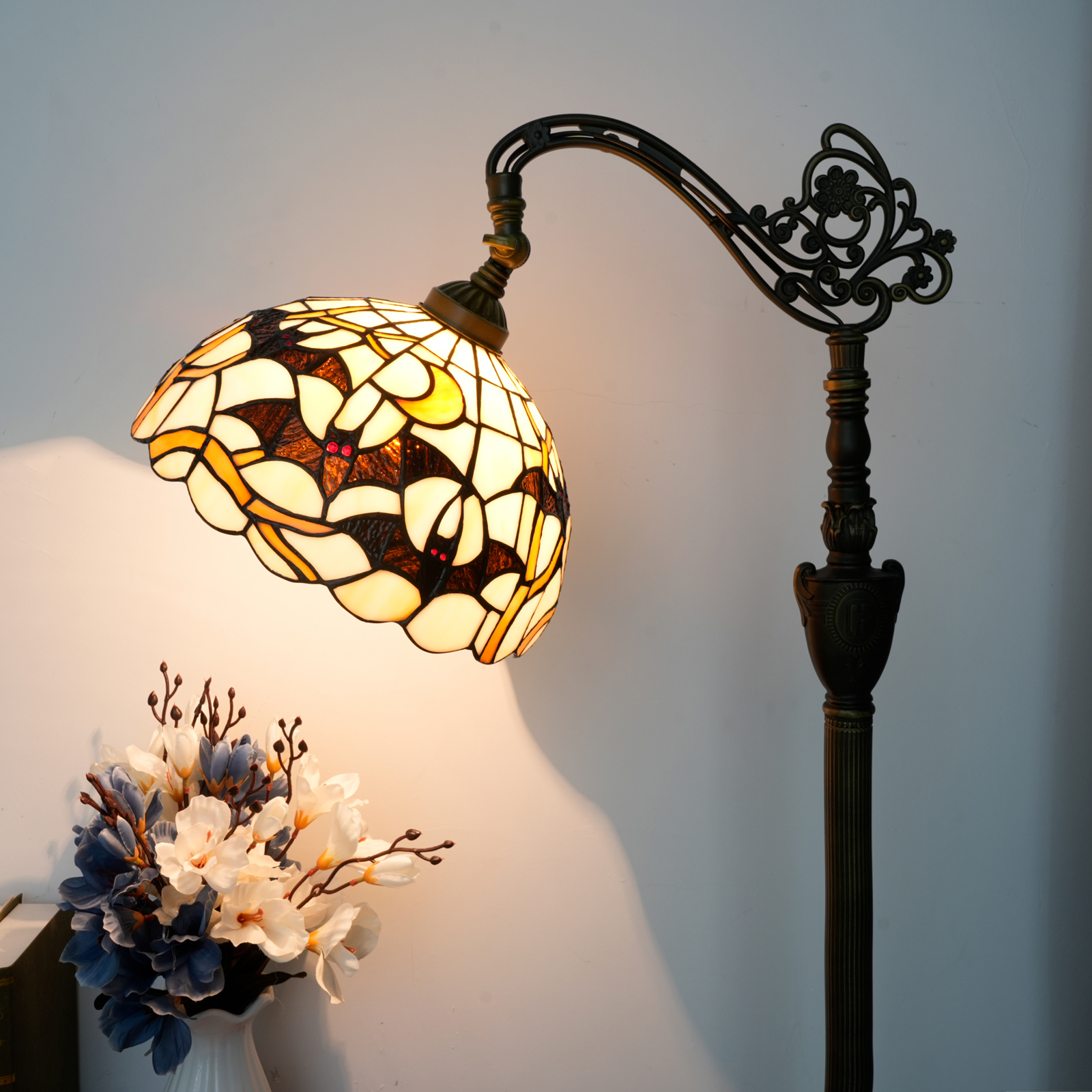 Blivuself 12 Inch Tiffany Style Bat & Moon Stained Glass Floor Lamp, Gothic Halloween Arched Reading Light with Spooky Black Bat Dome Shade, Antique Bronze Metal Base, for Living Room, Bedroom, Office & Gothic Home Decor OFX048