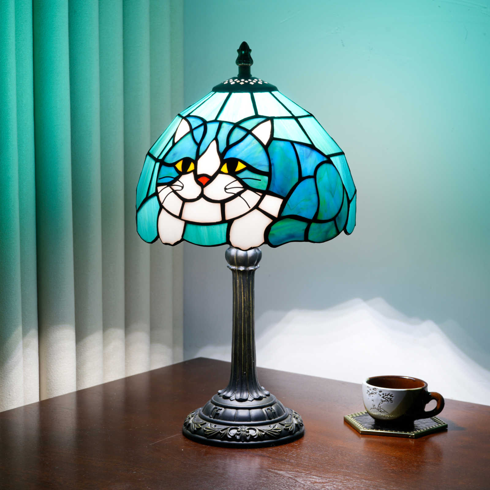 Blivuself Vintage Teal Blue Cat Tiffany Table Lamp, 8 Inch Handcrafted Stained Glass Animal Nightstand Lamp with Antique Bronze Finish Aluminium Alloy Base, Cute Cat Bedside Light for Bedroom, Living Room, Kids Room, Nursery, Home Decor OFU1445