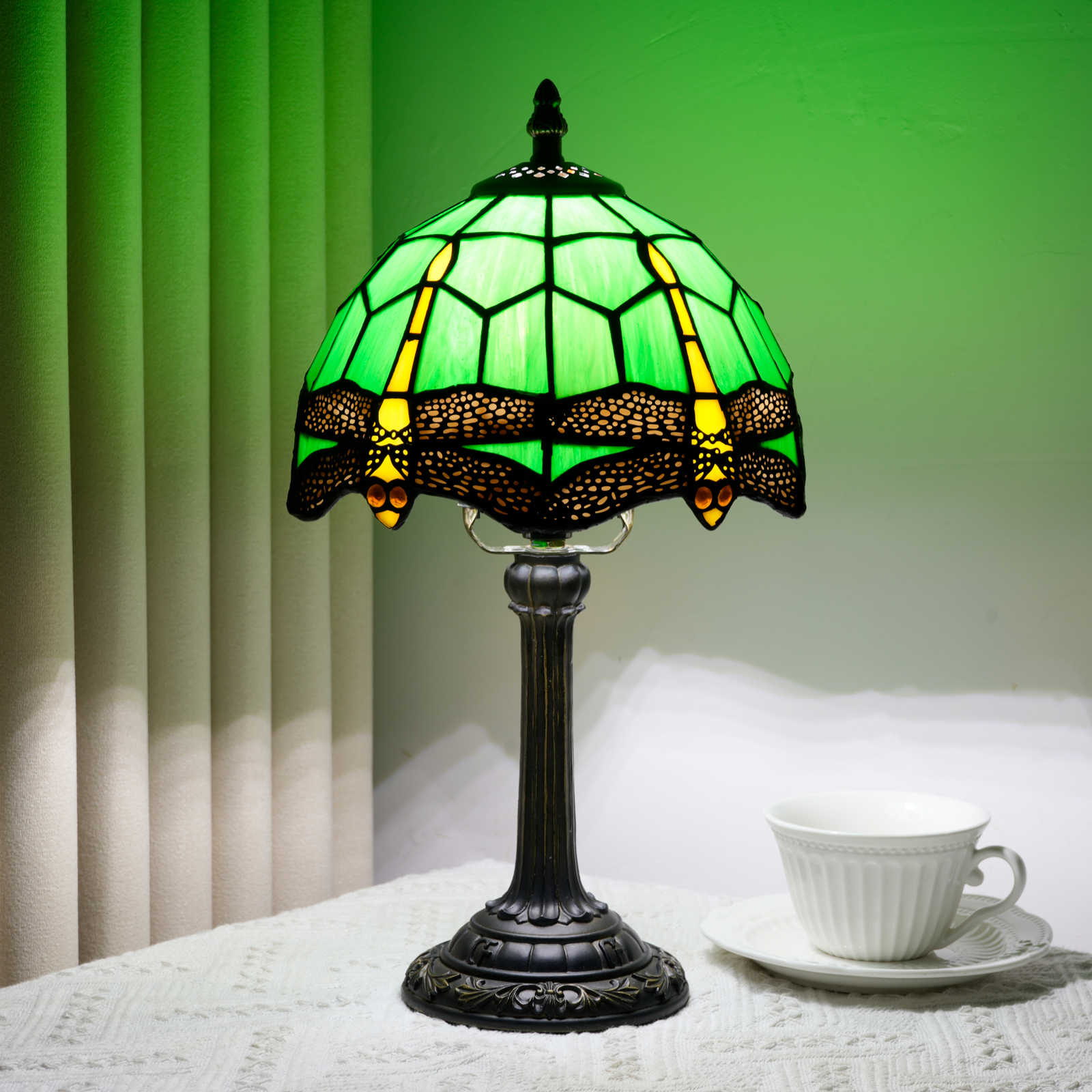 Blivuself Tiffany Table Lamp 8 Inch Stained Glass Table Lamp Dragonfly Manual Warm Color Reading Lamp Suitable For Bedroom Dormitory Dining Room Study Tiffany Retro Style Home Decorative Arts And Crafts（OFU1327）