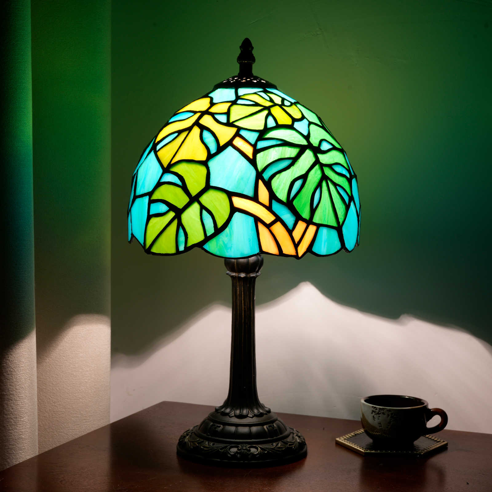 8-Inch Blivuself Tiffany Style  Stained  Table Lamp，  Pastoral Style Turtle Back Bamboo Design Nighthead Lamp, Suitable For Bedroom, Dining Room And Other Home Decoration (OFU1225, Green)