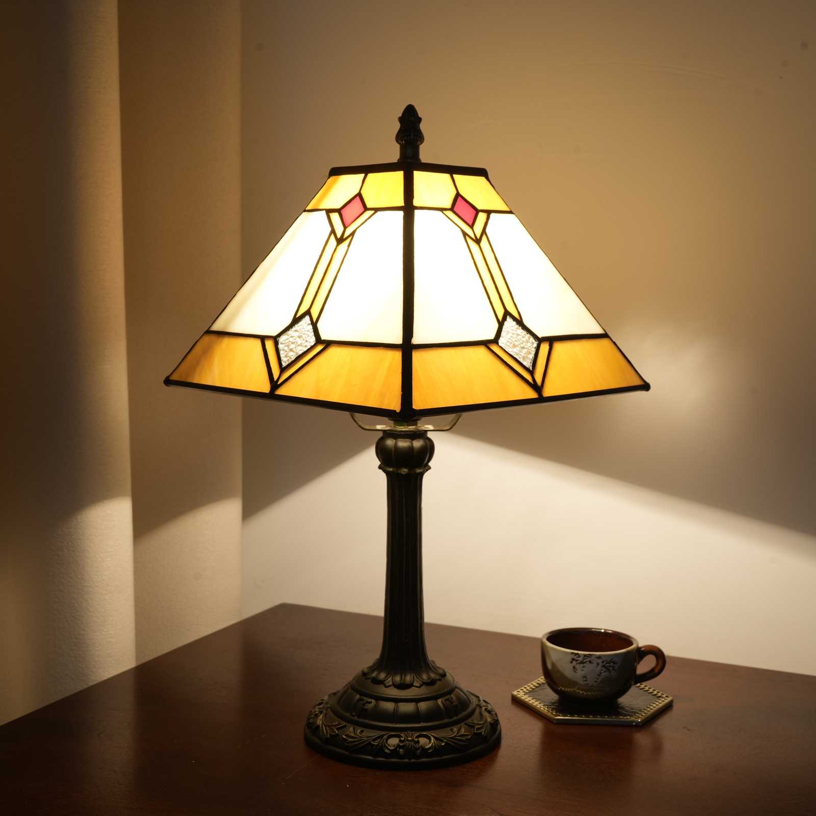 Blivuself Tiffany Style Warm Red Square Table Lamp, 8-Inch Handcrafted Stained Glass Lampshade, Lighting Up The Retro Romantic Art Bedside Lamp, Suitable For Home Decoration Art In Bedrooms, Dormitories, Living Rooms, Etc（OFU1239）
