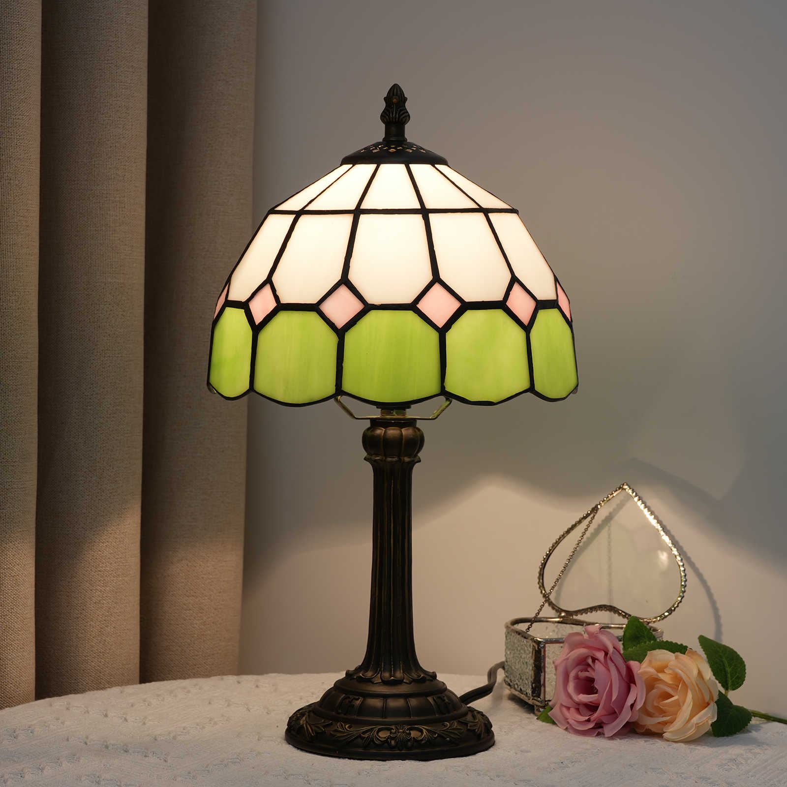 Blivuself Tiffany  Stained Glass Green White Plaid  Table Lamp Bedroom Bedside Reading Lamp Office Dorm Bar Vintage Style Decor Unique Lovely Cottage 8 Inch Country Nightstand Lamp 8 Inch Green And White Plaid Desk Lamp OFU965