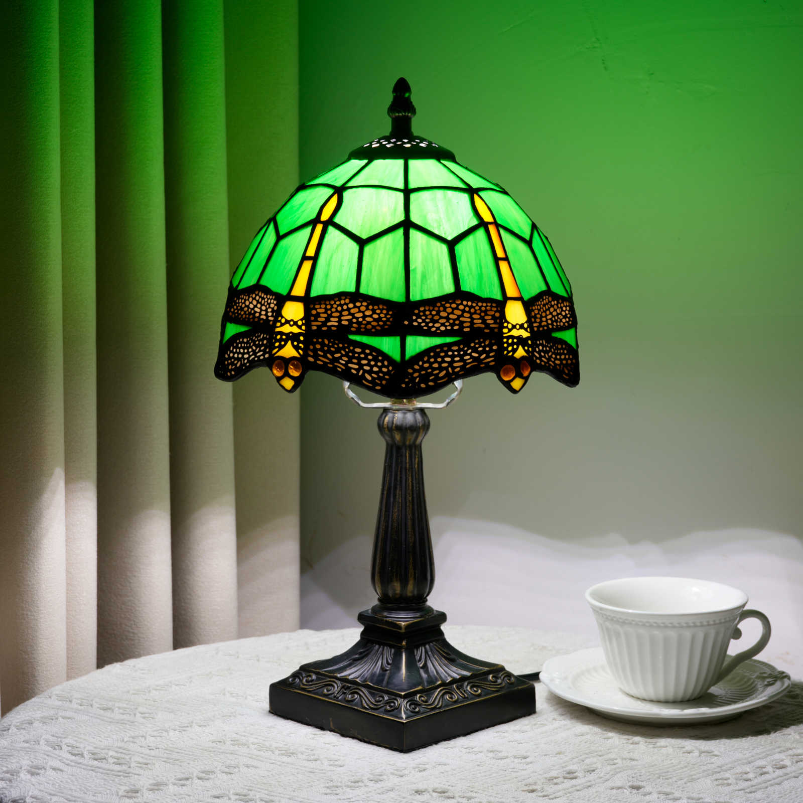 Blivuself Green Dragonfly Tiffany Style Stained Glass Table Lamp, 8 Inch Art Deco Bedside Light, Vintage Insect Themed Nightstand Lamp with Antique Bronze Base for Bedroom, Living Room, Home Office Decor OFU1436
