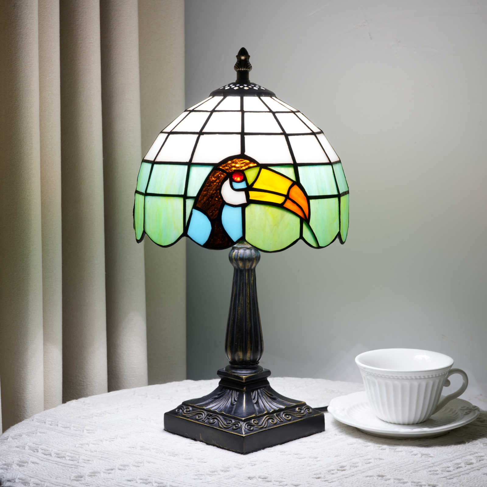 Blivuself Toucan Tiffany Style Stained Glass Table Lamp, 8 Inch Tropical Bird Themed Bedside Light, Vintage Art Deco Nightstand Lamp with Antique Bronze Base for Bedroom, Living Room, Home Office Decor OFU1433