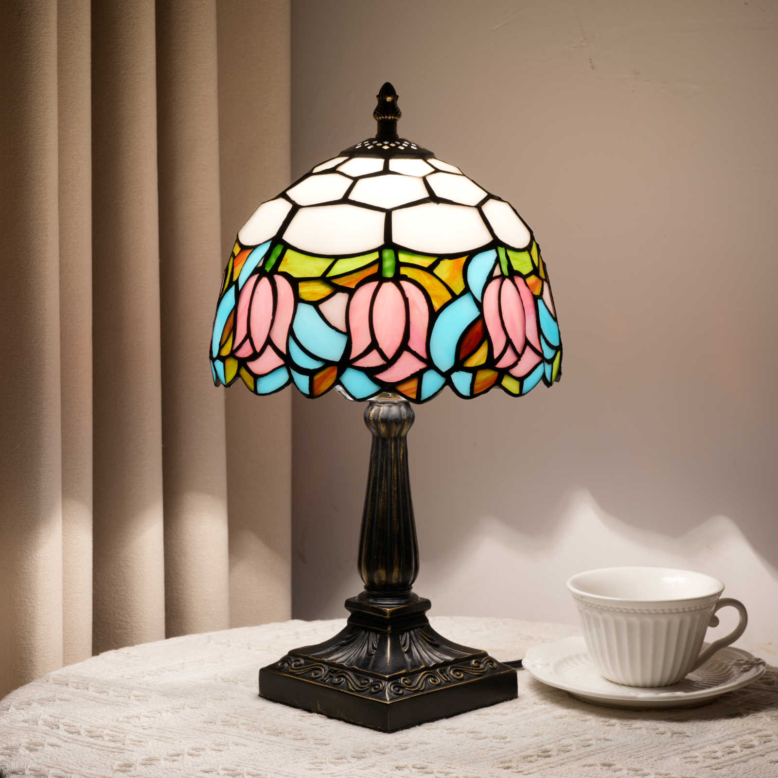 Blivuself Tulip Tiffany Style Stained Glass Table Lamp, 8 Inch Pink Floral Bedside Light, Vintage Art Nouveau Nightstand Lamp with Antique Bronze Base for Bedroom, Living Room, Home Office Decor OFU1431