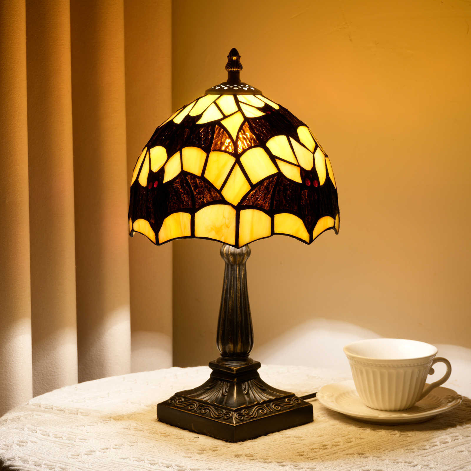 Blivuself Tiffany Style Bat Stained Glass Lamp, Handmade Gothic Yellow Shade, Antique Bronze Base, Retro Bedside Lamp For Halloween, Gothic Bedroom, And Spooky Living Room OFU1422