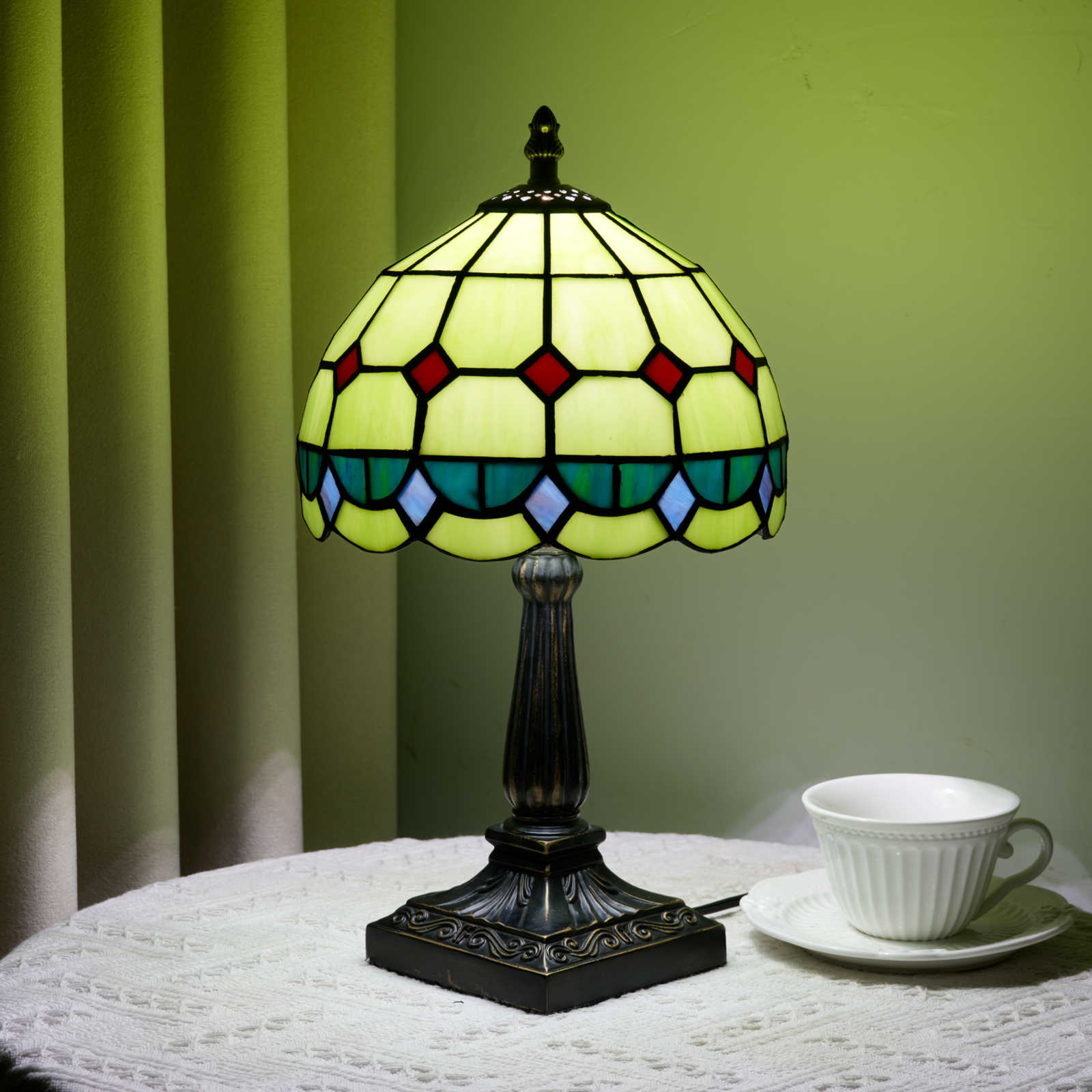 Blivuself Light Green Geometric Tiffany Table Lamp 8 Inch Stained Glass Shade with Colorful Jewel Accents Vintage Accent Light for Bedroom Living Room<OFU1420>