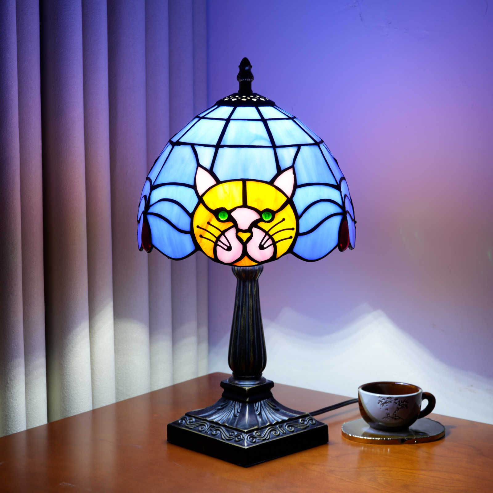 Blivuself  Cute Cat Face Tiffany Style Table Lamp 8 Inch Stained Glass Shade With Antique Bronze Base Whimsical Animal Accent Light For Bedroom Kids Room<OFU1413>