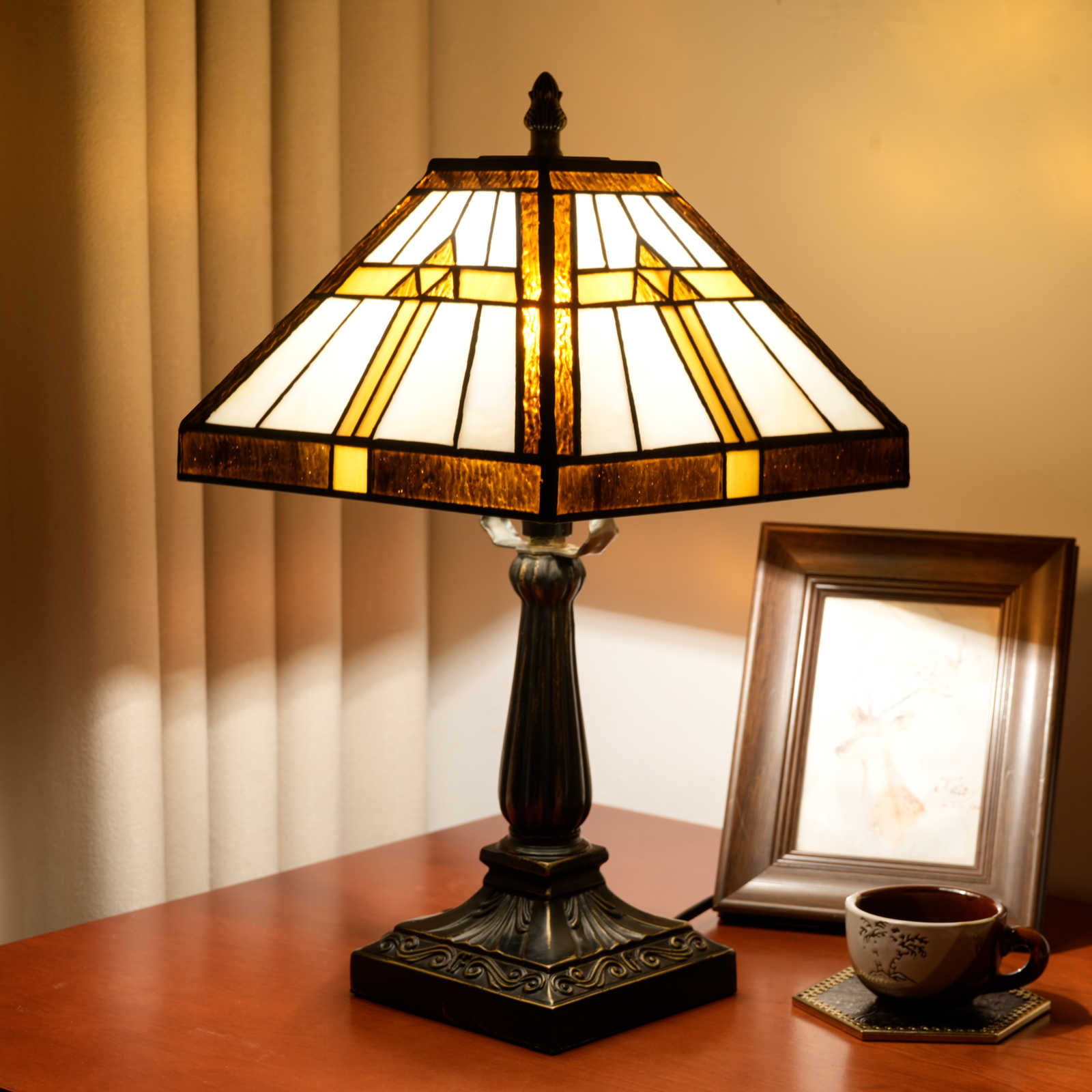 Blivuself Tiffany Brown Square Table Lamp Stained Glass Lamp Warm Light Warm Atmosphere Bed Lamp Fit Bedroom Dormitory Dining Room Living Room Tiffany Style Retro Home Decoration (8 Inches, OFU1338)