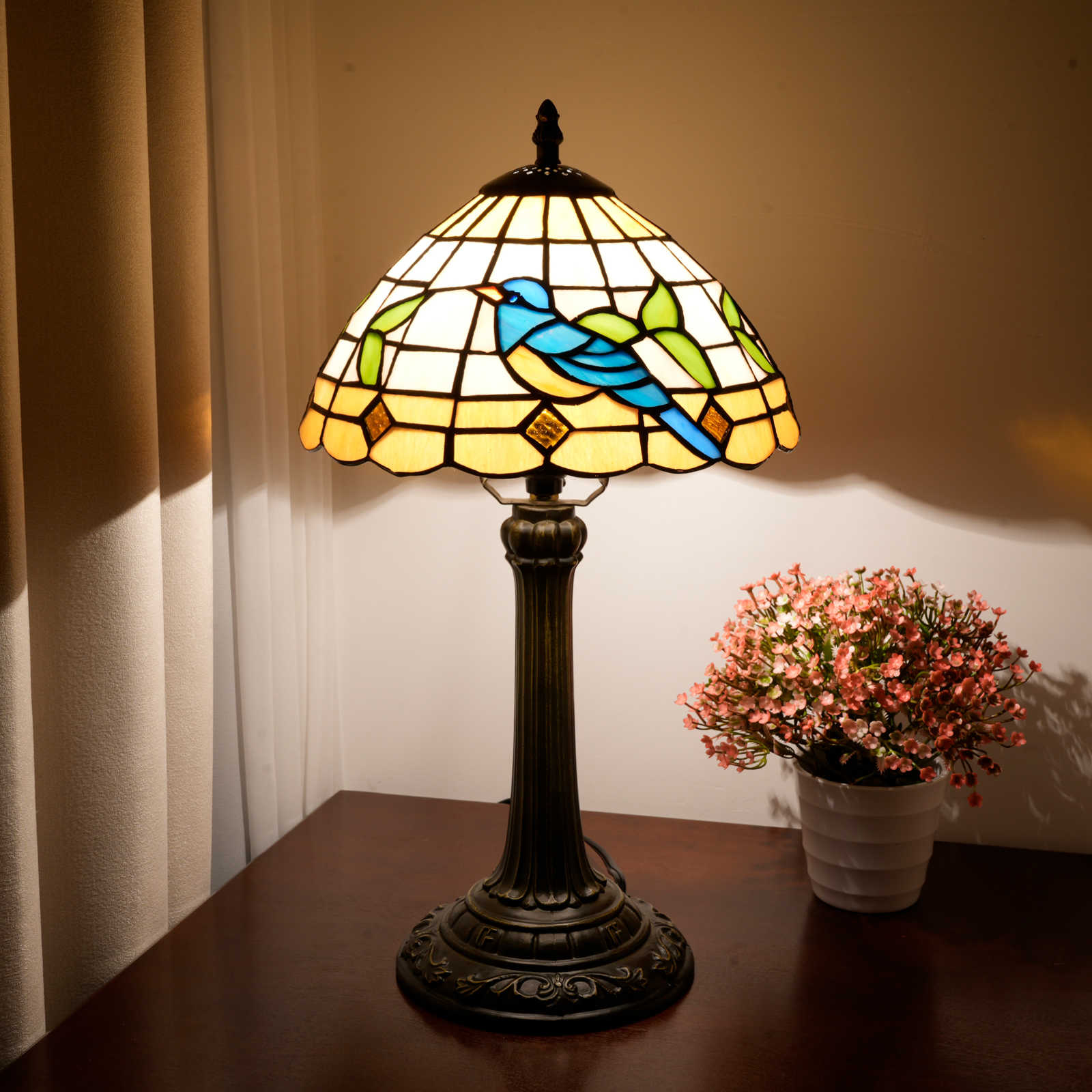 Blivuself Tiffany Table Lamp 10 Inch Stained Glass Lamp Classic Art Style Blue Robin Warm Color Lighting Eye Protection Reading Lamp Suitable For Study Bedroom Dining Room Office Tiffany Retro Style Home Decoration（OFT1319）