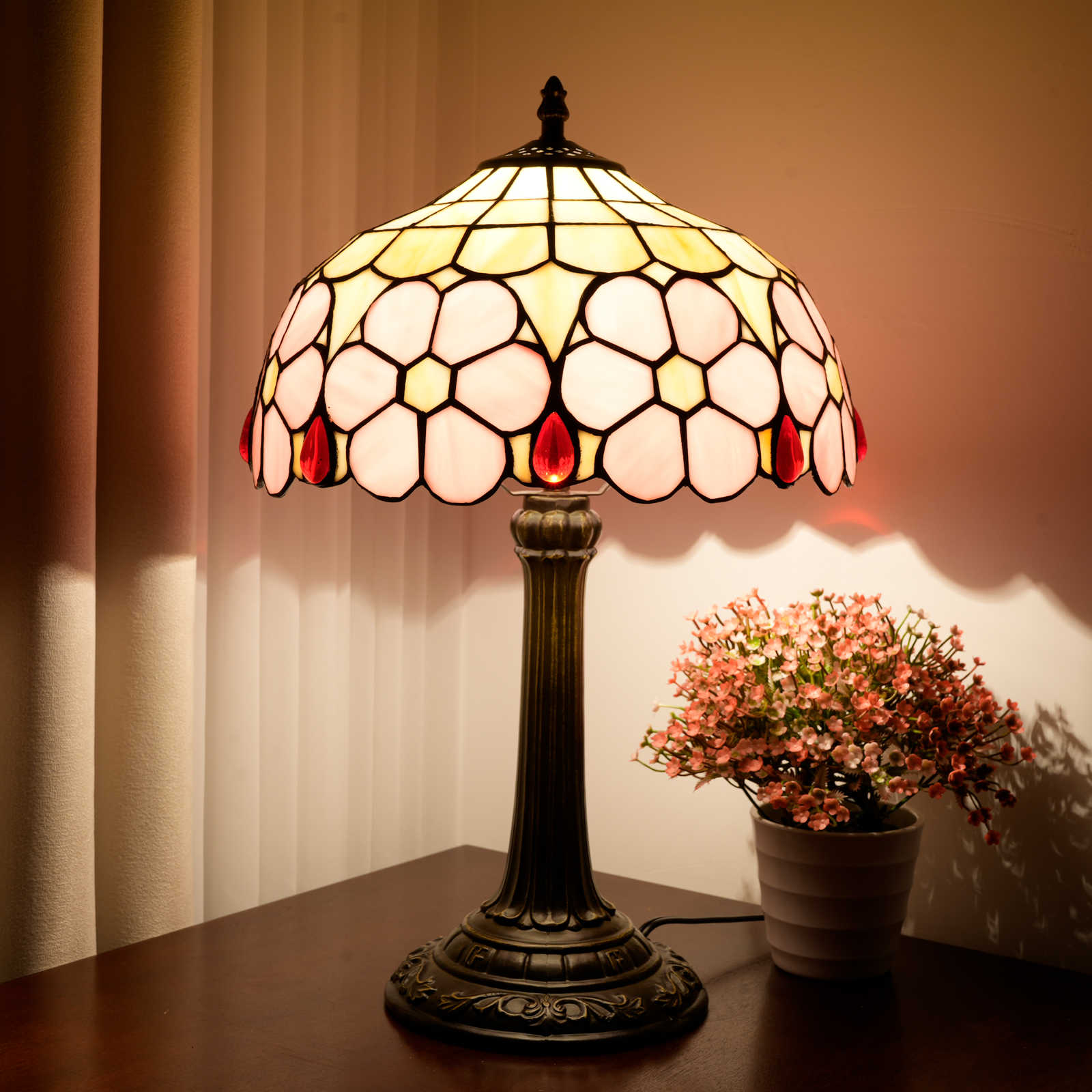 Blivuself Tiffany Stained Glass Table Lamp, 12 Inch Victorian Retro Style Pink Flower Pattern Design Bedside Lamp, Suitable For Bedroom Study Dining Room And Other Home Decoration Art (OFT1298)