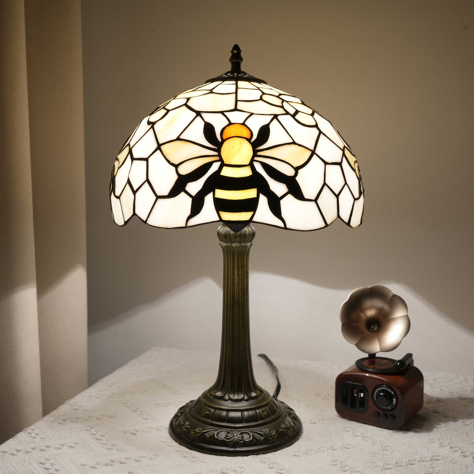 Blivuself Tiffany Stained Glass Table Lamp,  12-Inch Country Style Yellow Little Bee, Handcrafted Bedside Lamp, Suitable For Home Decoration Art In Bedrooms, Dormitories, Living Rooms, Etc（OFT1329）