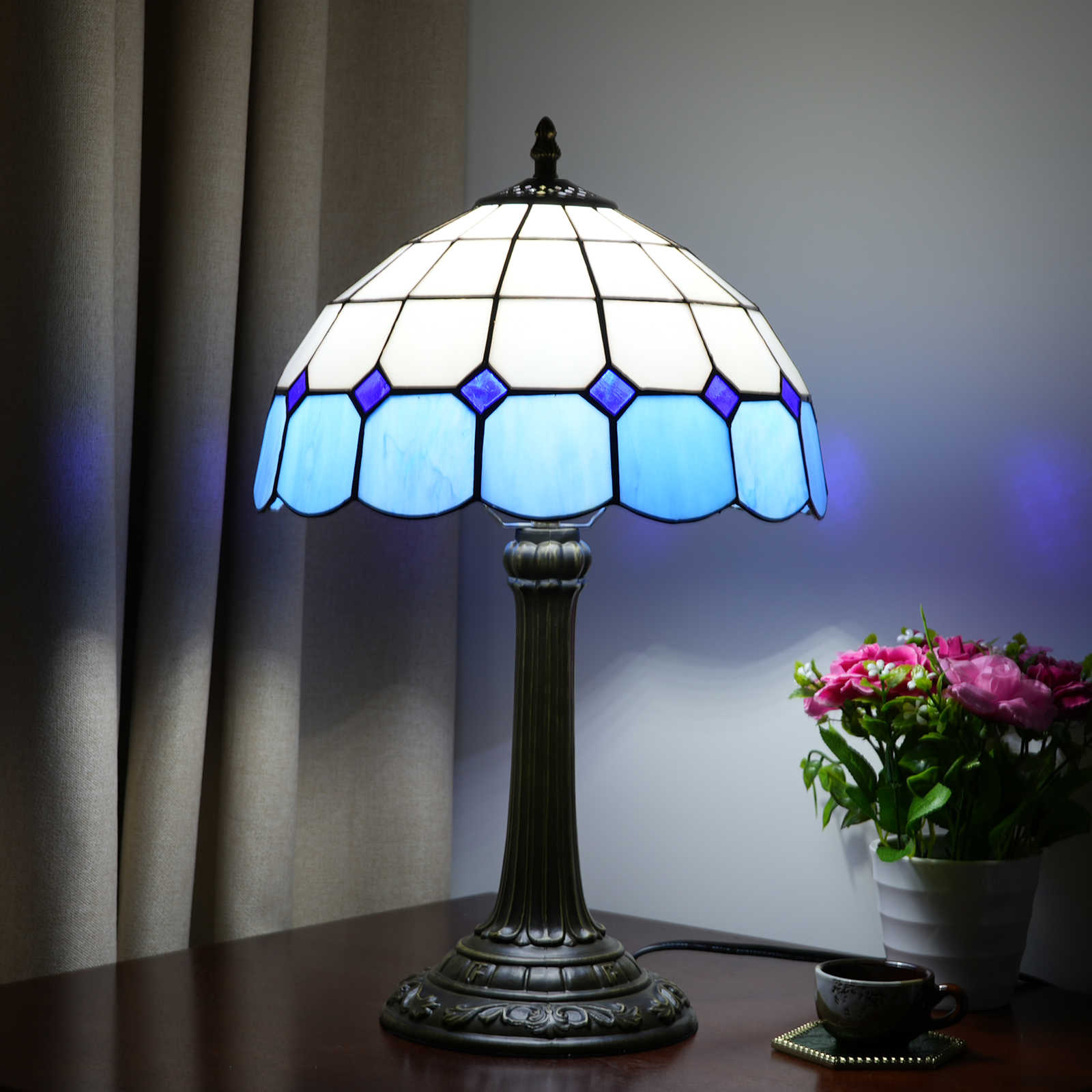 Blivuself Tiffany Style Stained Glass Lamp Shade European Style Simple Retro Grid Blue Blue And White Plaid 12 Inch Lamp Eye Protection Lamp Is Suitable For Decorating Living Room, Study, Bedroom Nightstand, Lamp, Decorative Retro Glass Lamp Shade, Desk, Retro Glass Desk, Kitchen Furniture Decoration 12 Inch Blue And White Plaid Lamp OFT1048
